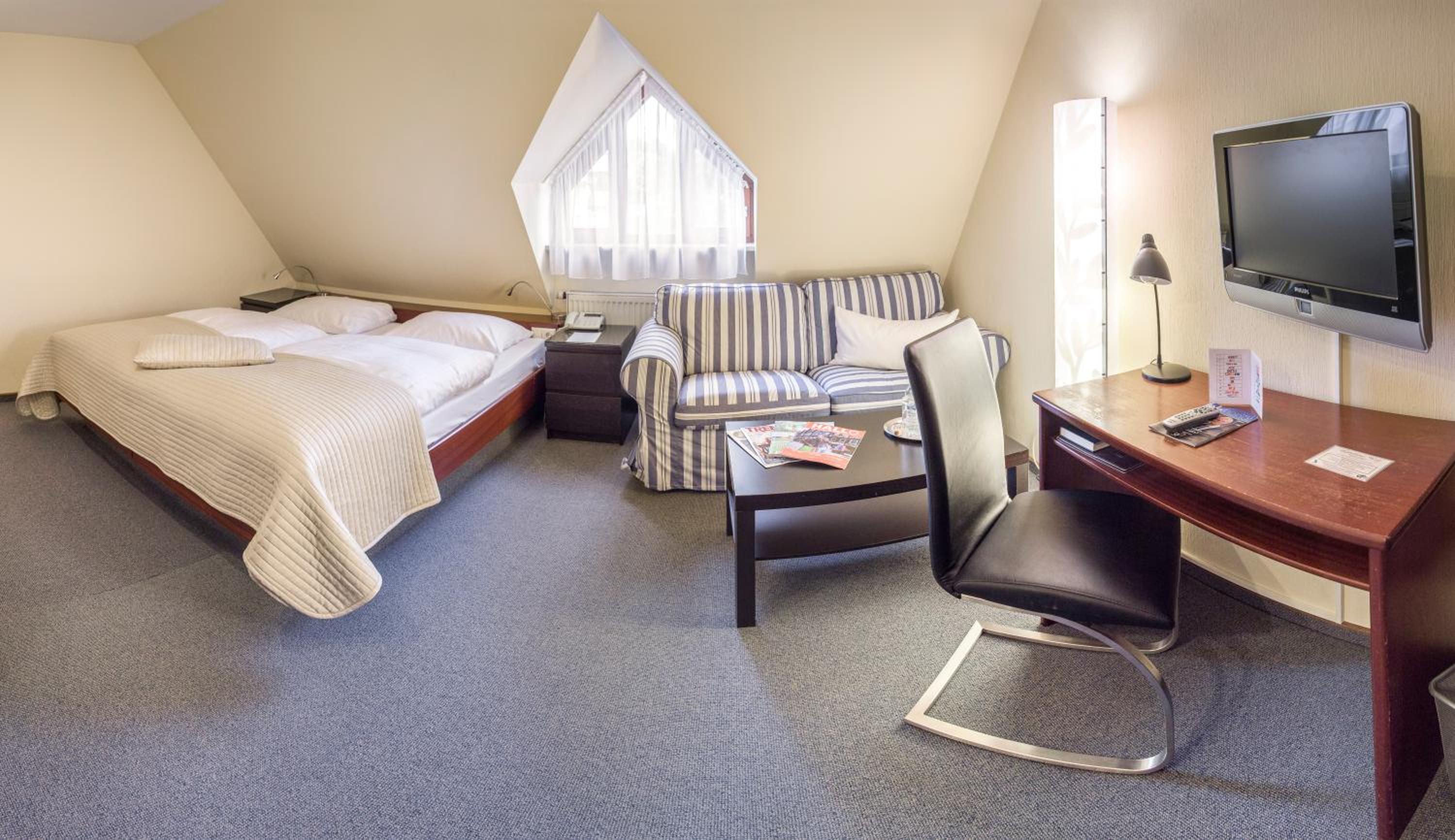 Double Room - Photo 3