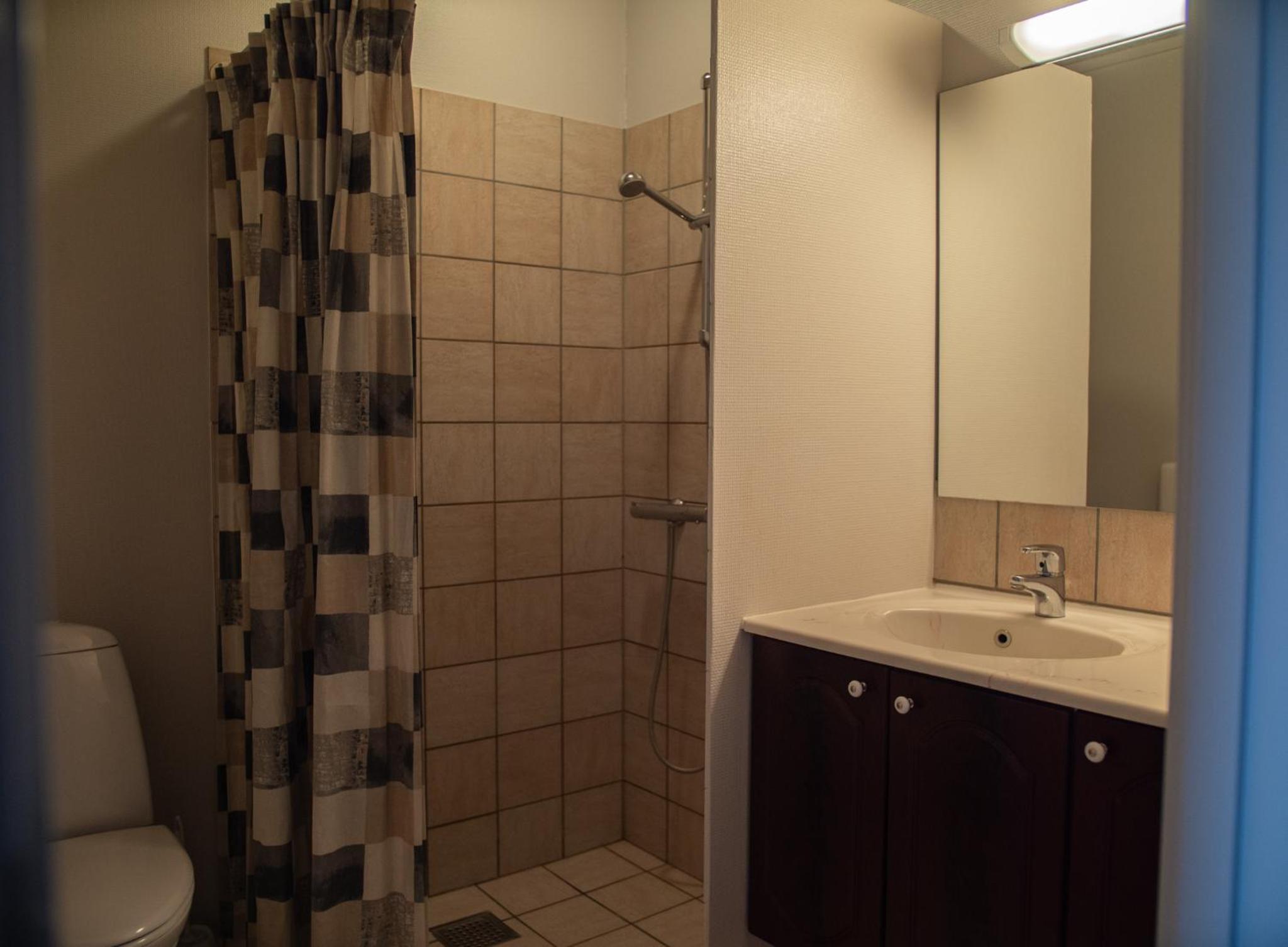 Quadruple Room - Photo 7