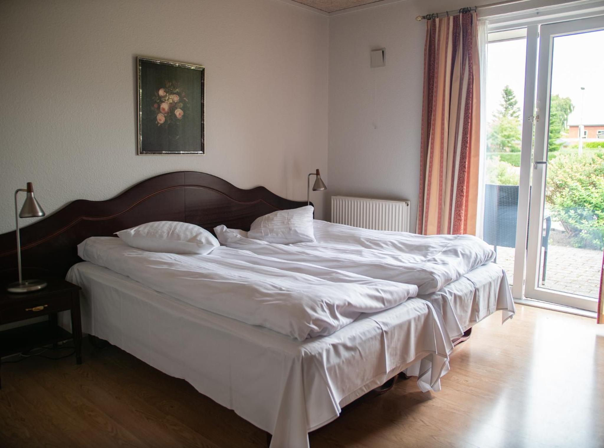 Double or Twin Room - Photo 8