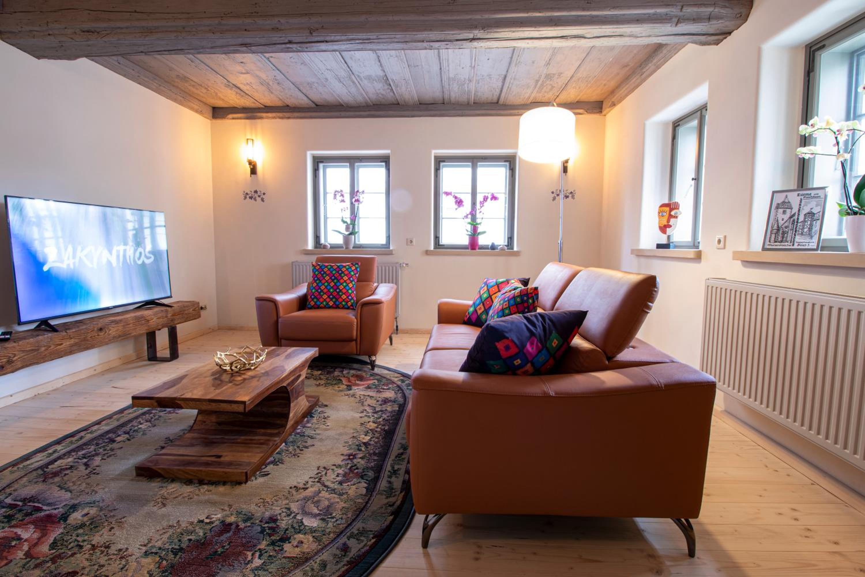 Three-Bedroom House photo 2