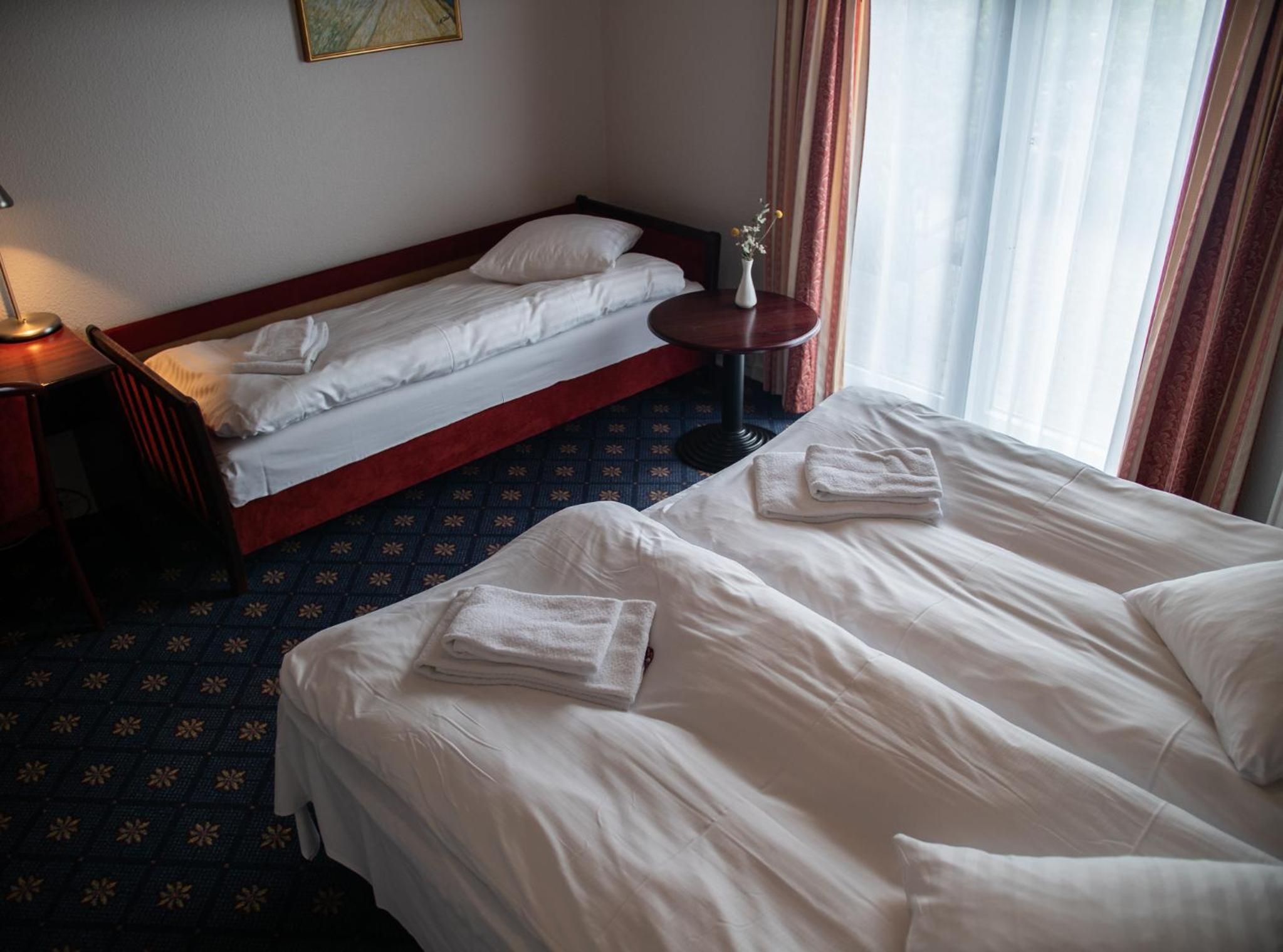 Quadruple Room - Photo 17