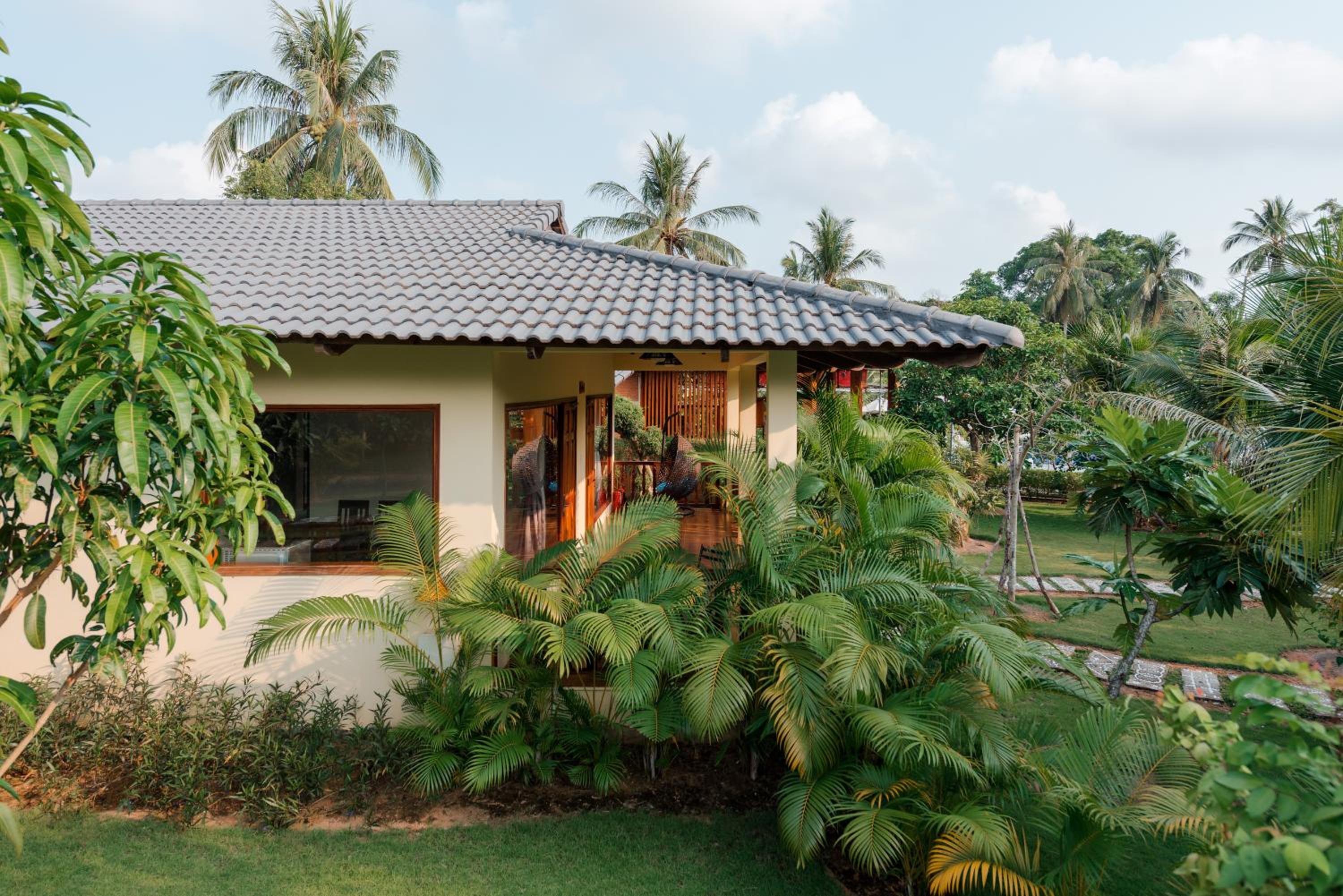 Two-Bedroom Villa - Photo 10