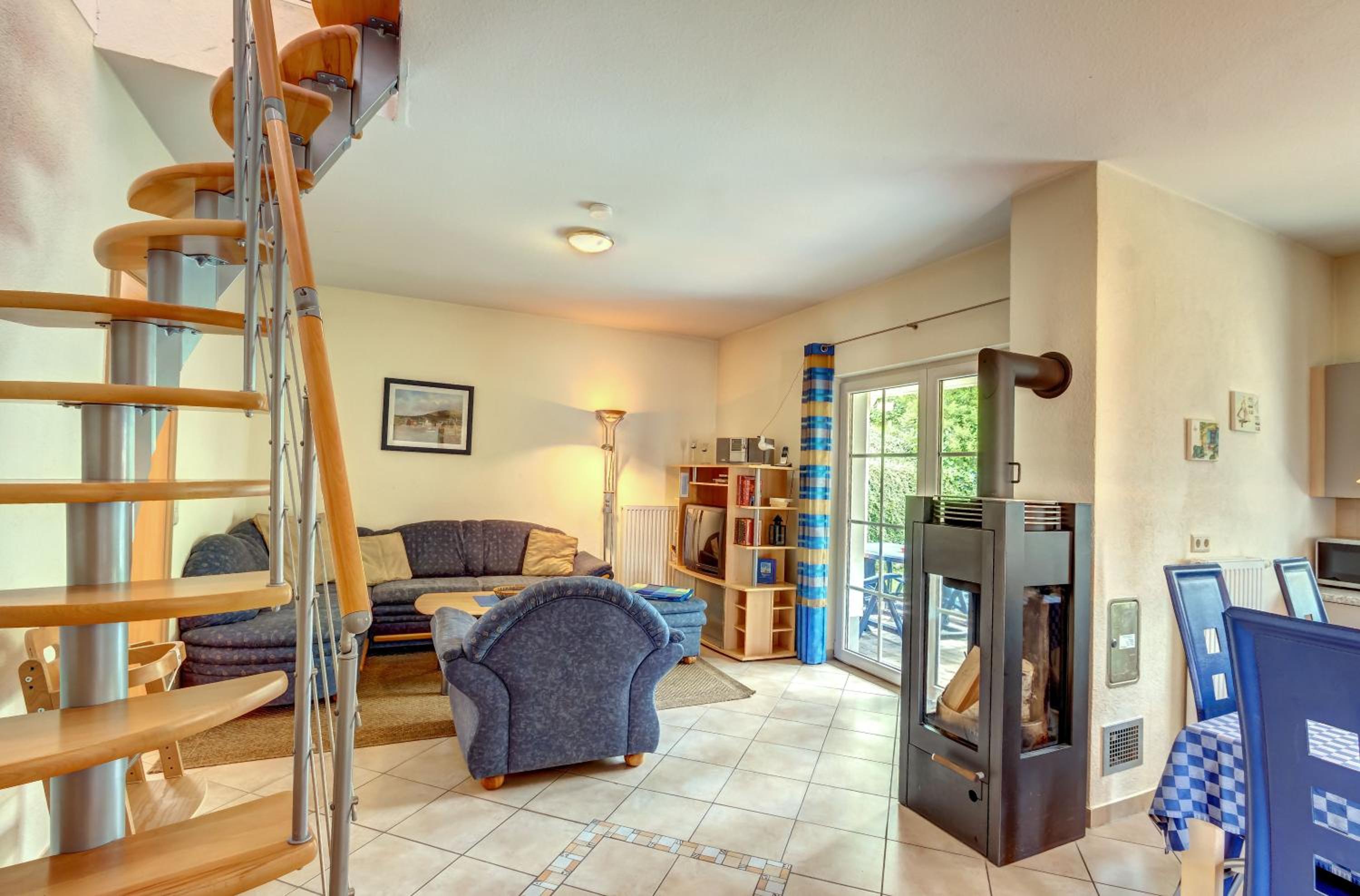 Three-Bedroom Apartment with Terrace photo 1