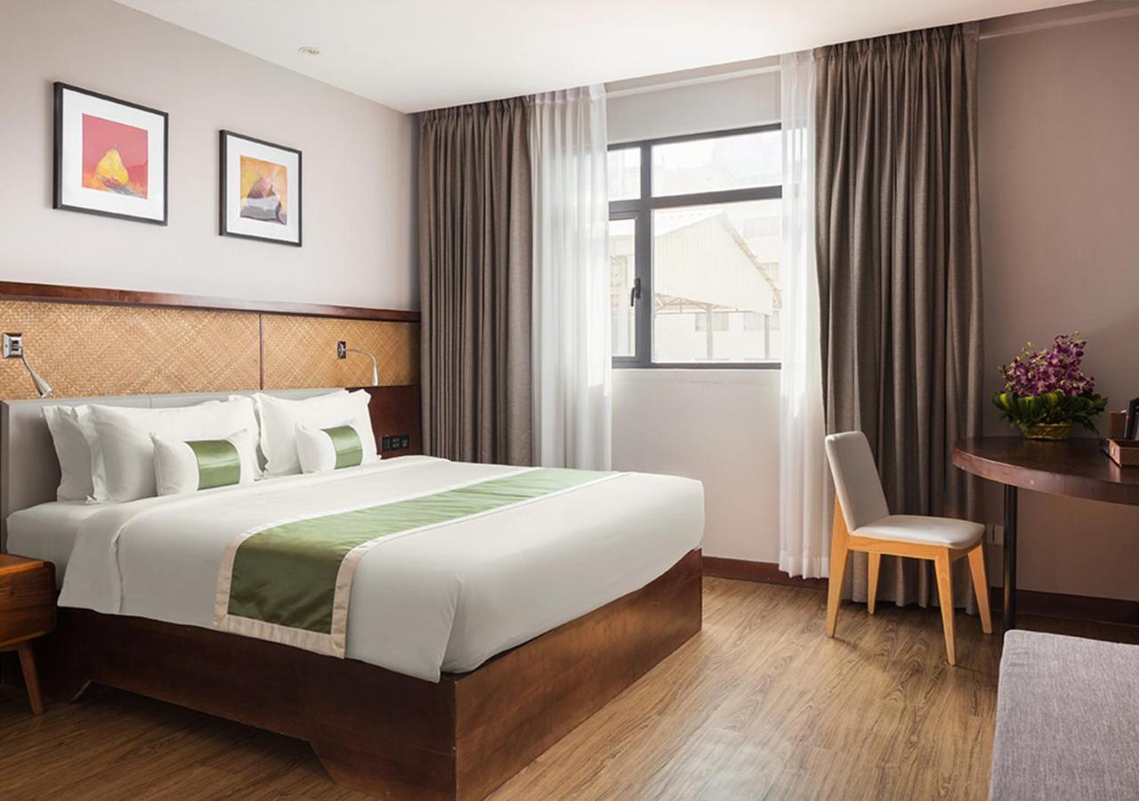 Standard King Room photo 1