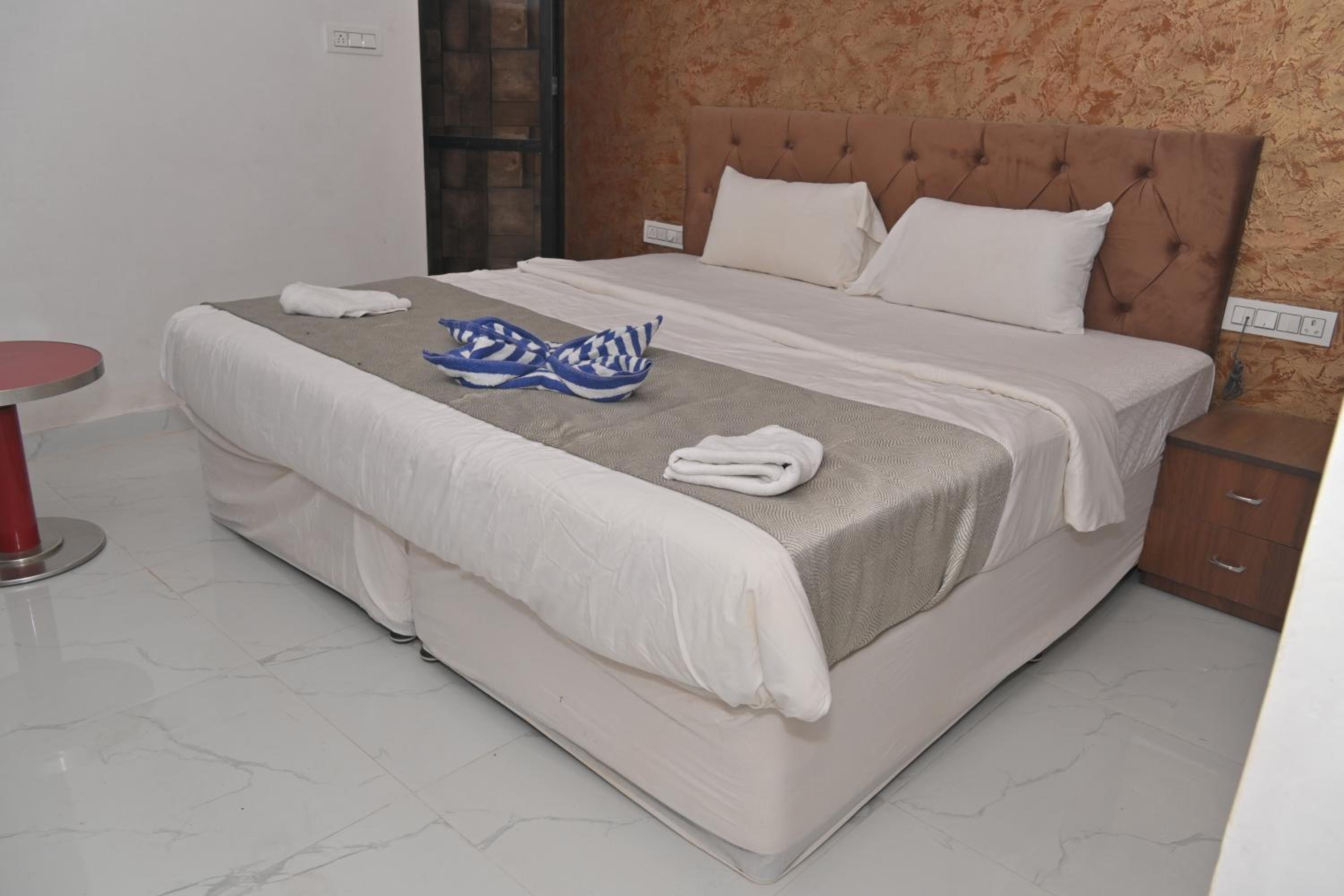 Deluxe Double Room - Photo 4