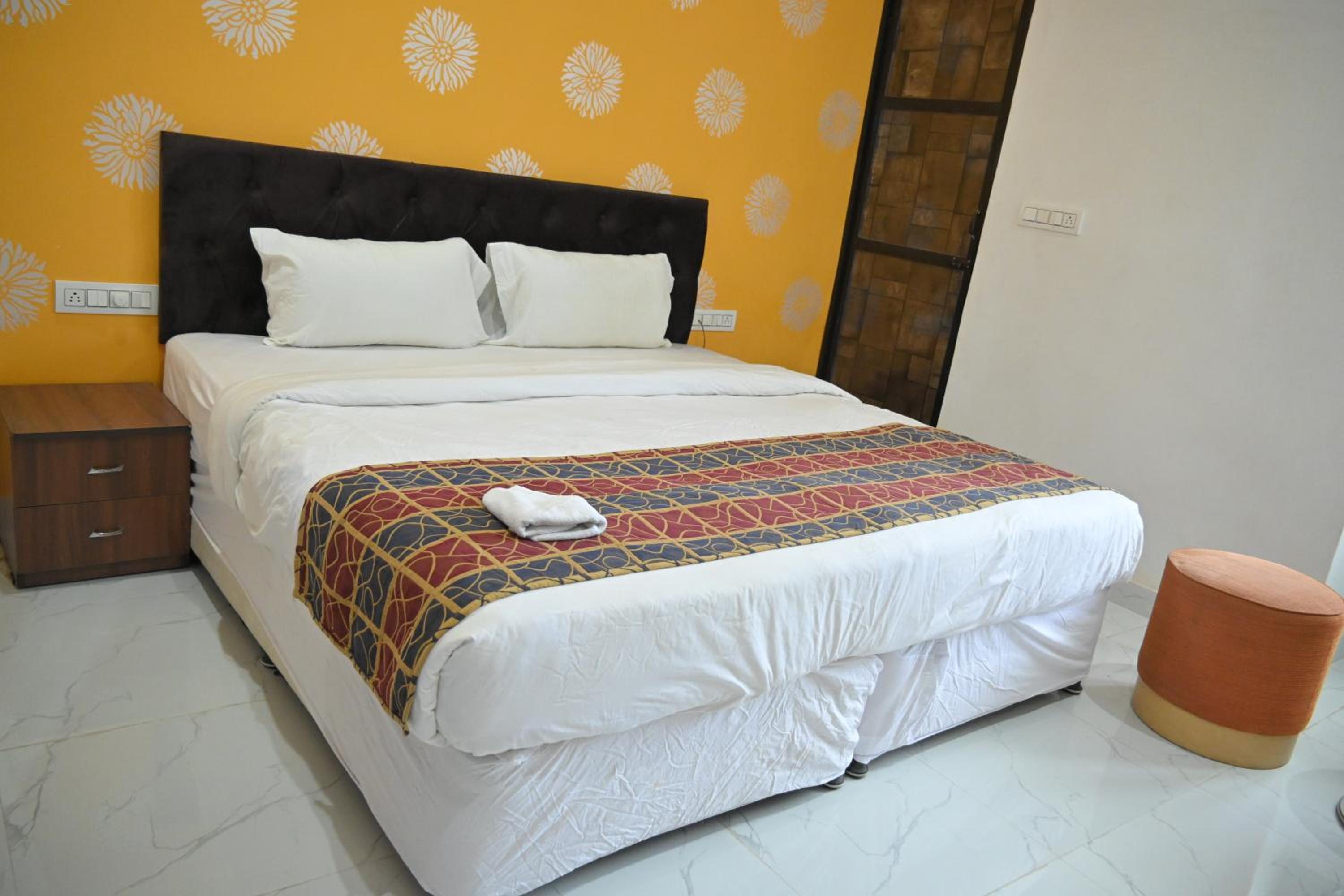 Deluxe Double Room - Photo 3