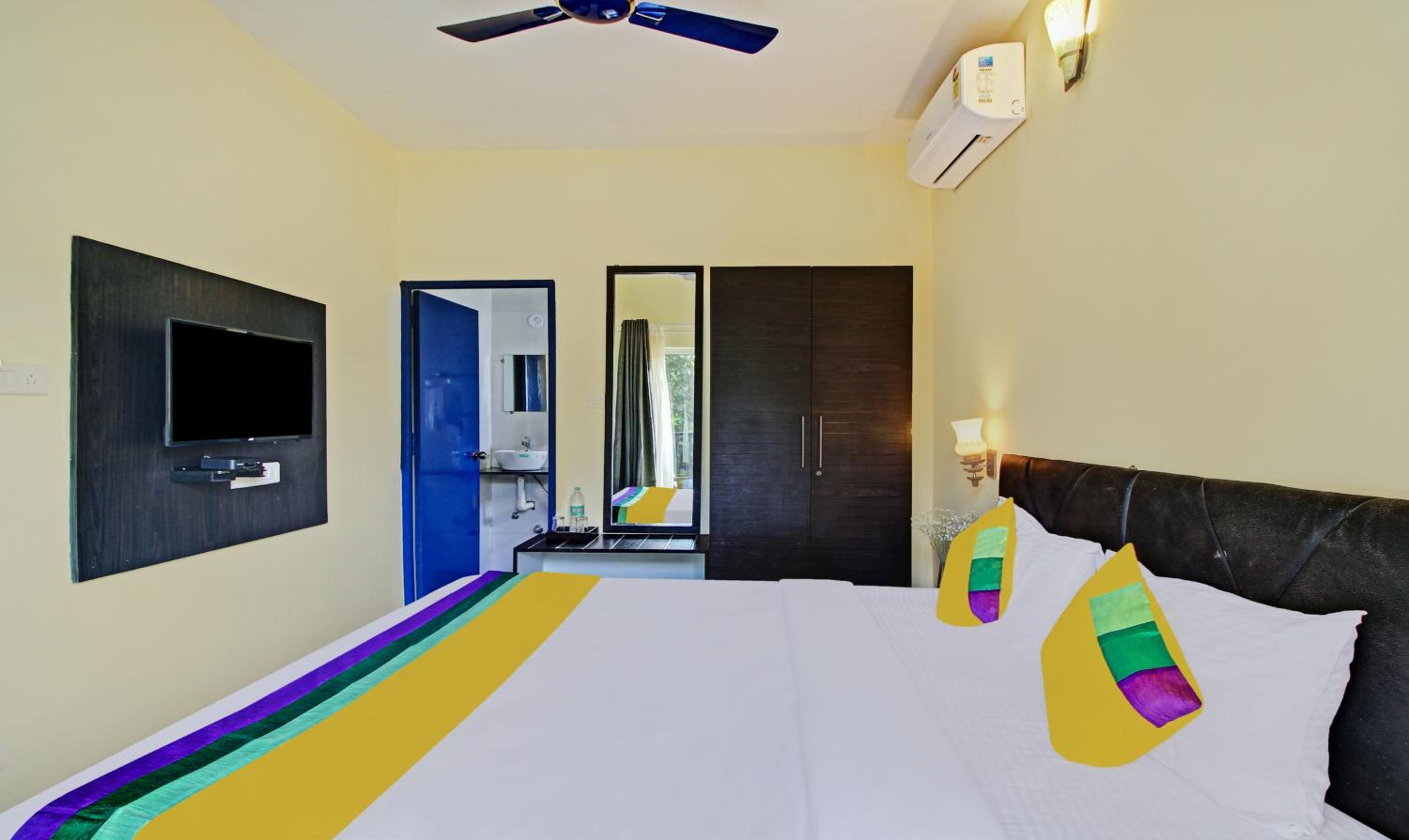 Economy Double Room photo 2