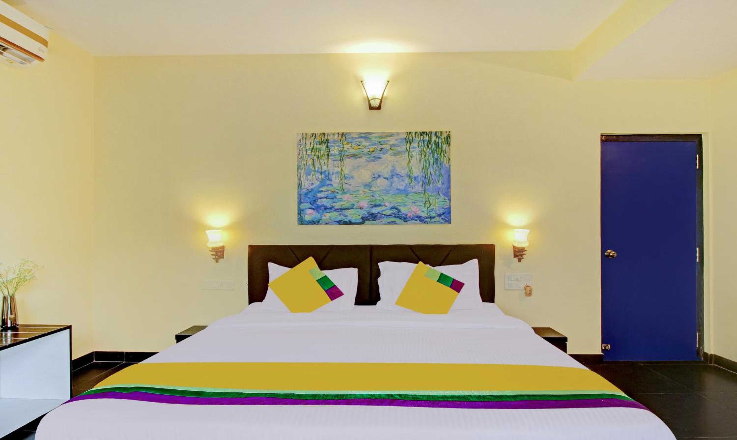 Deluxe Double Room photo 2