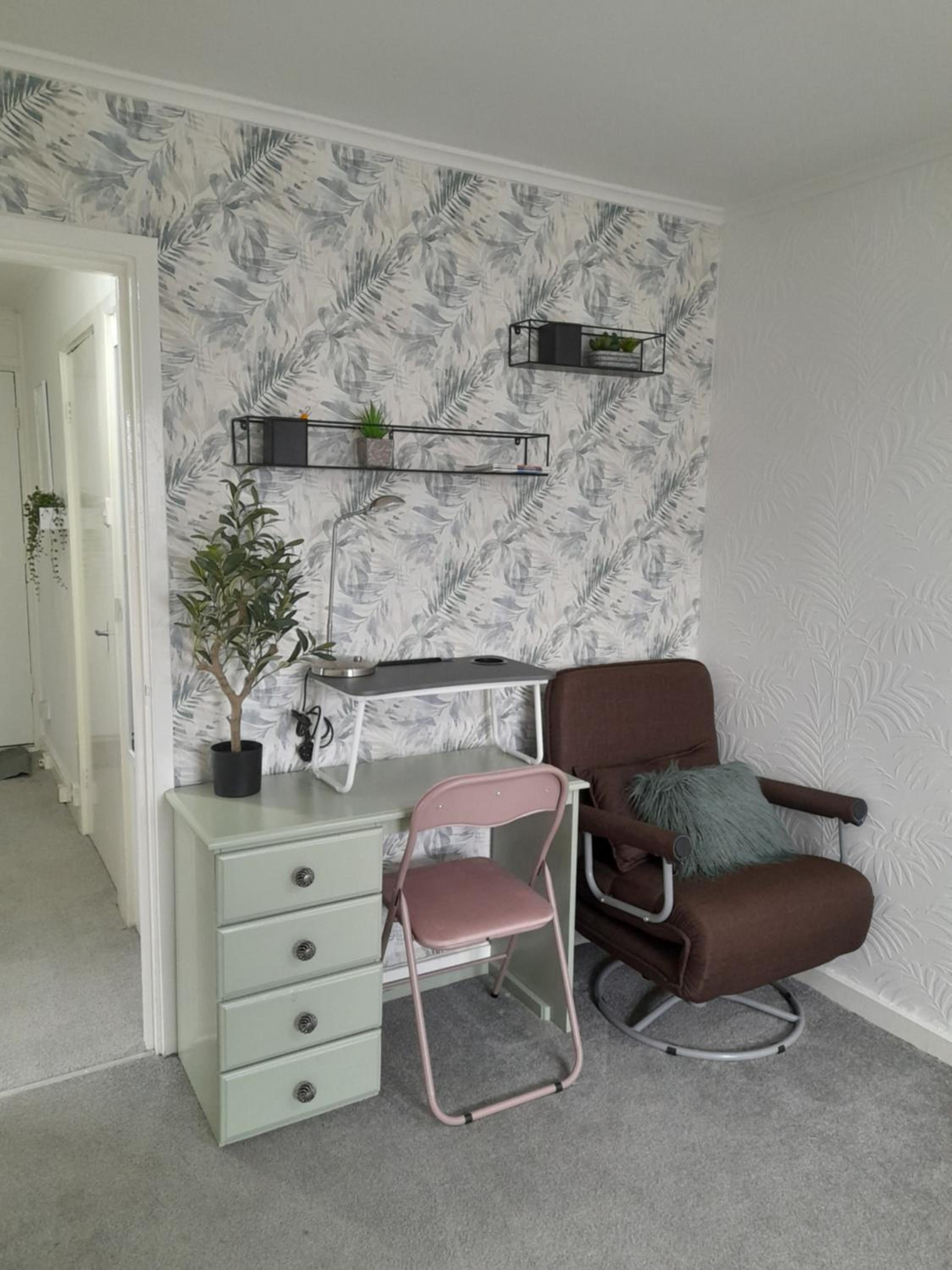 Apartment photo 2