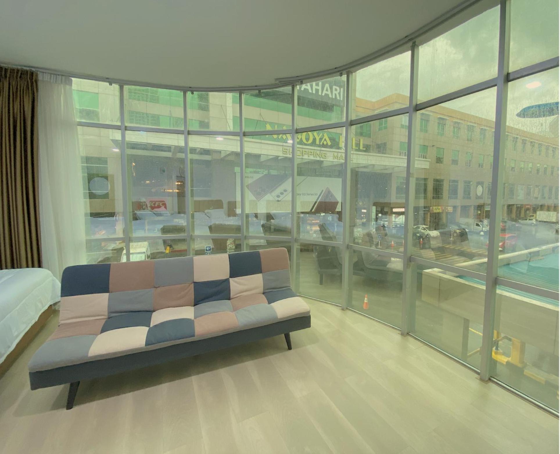 Family Room - Photo 5