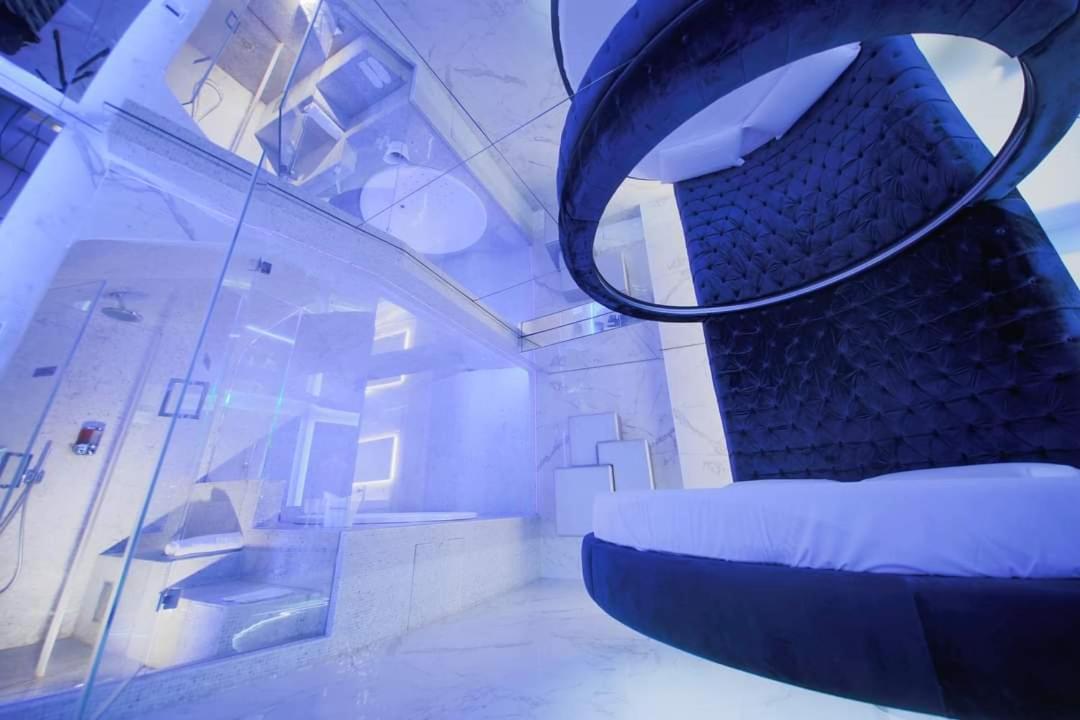 King Suite with Spa Bath