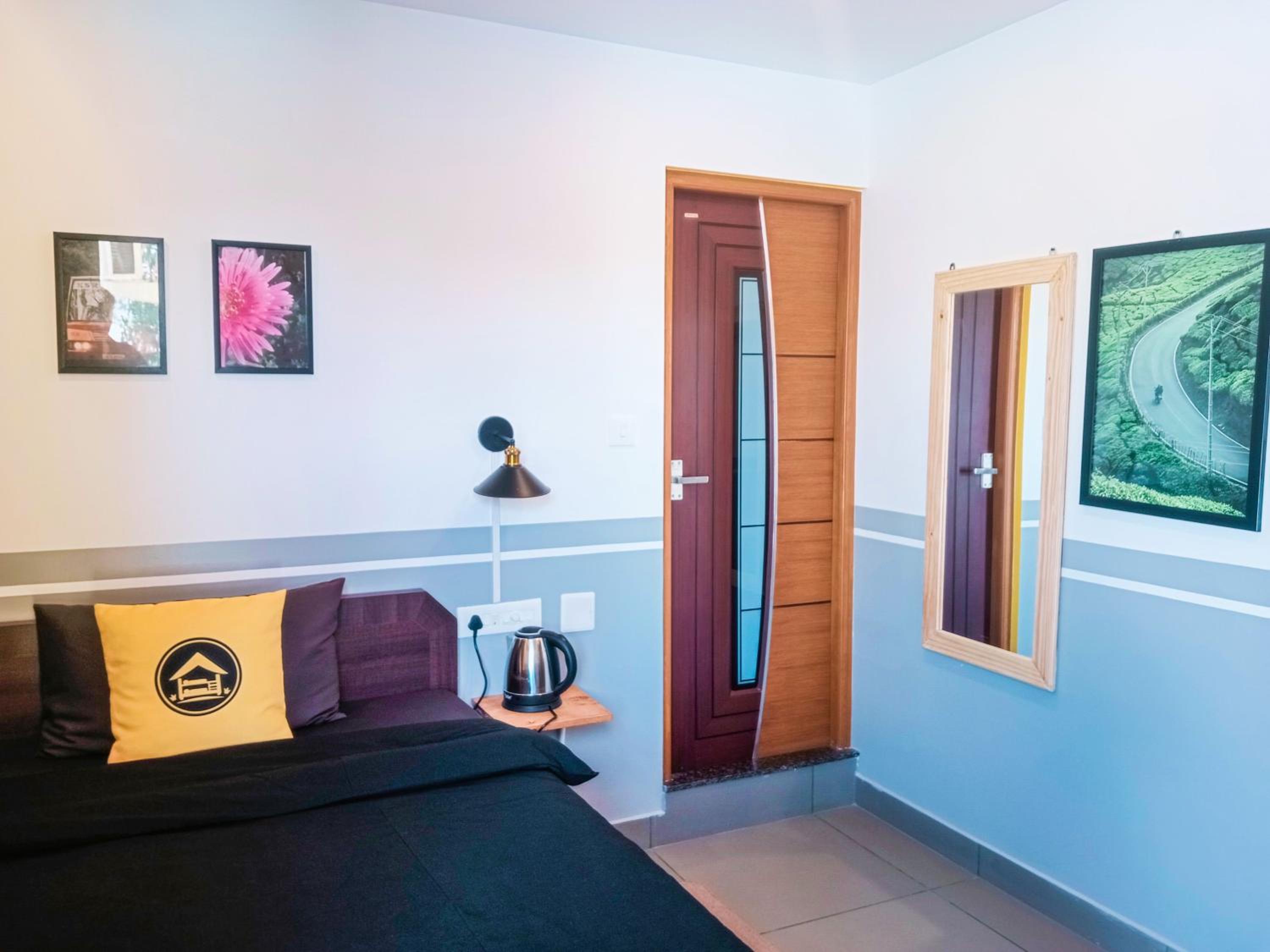 Standard Single Room with Balcony photo 2