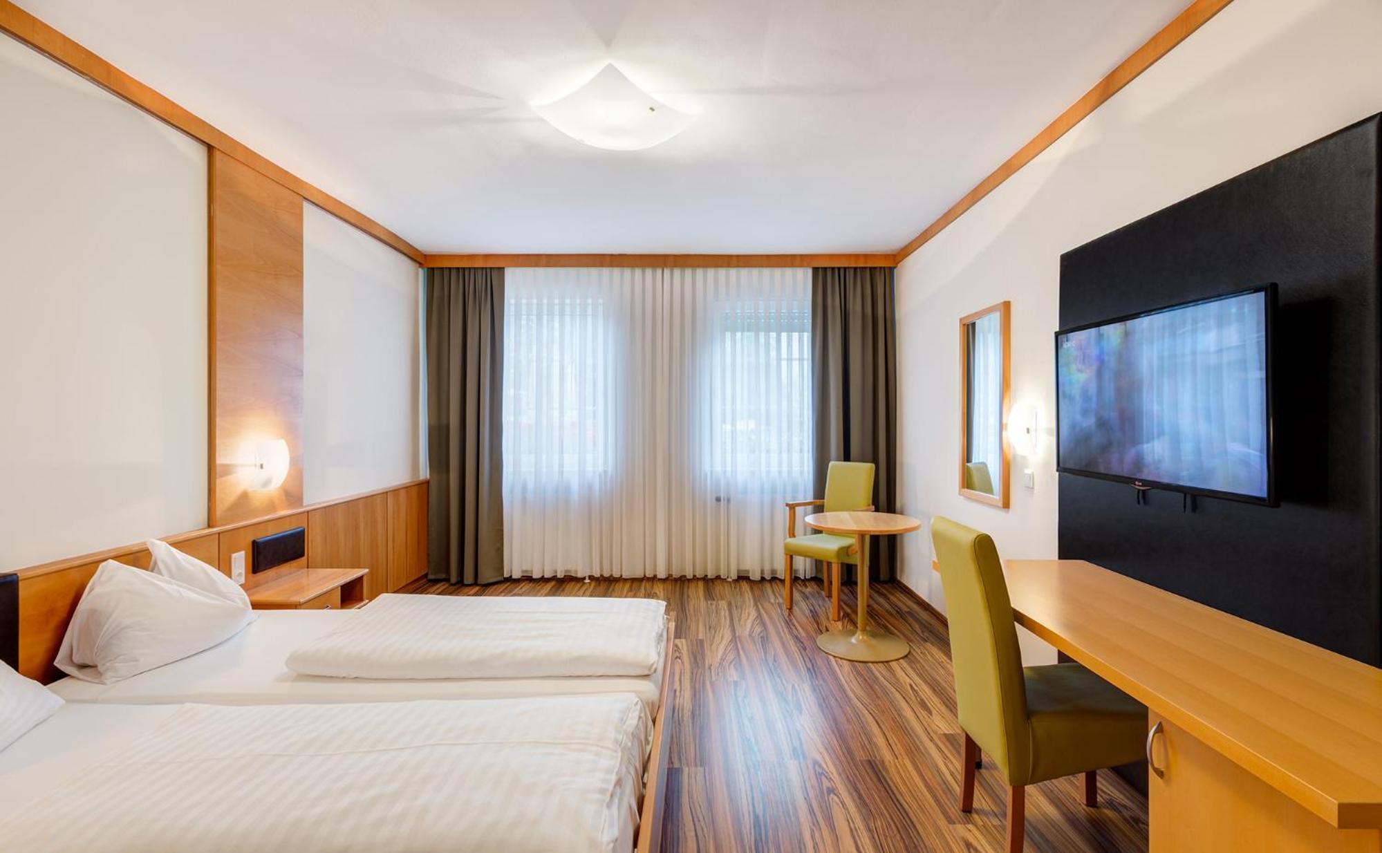 Classic Triple Room - Photo 1