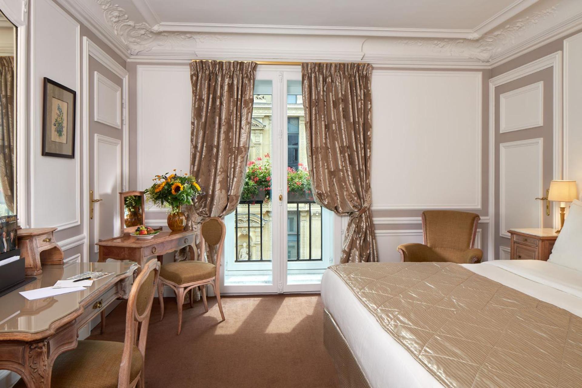 Chambre Prestige – Côté Louvre et Tour Eiffel