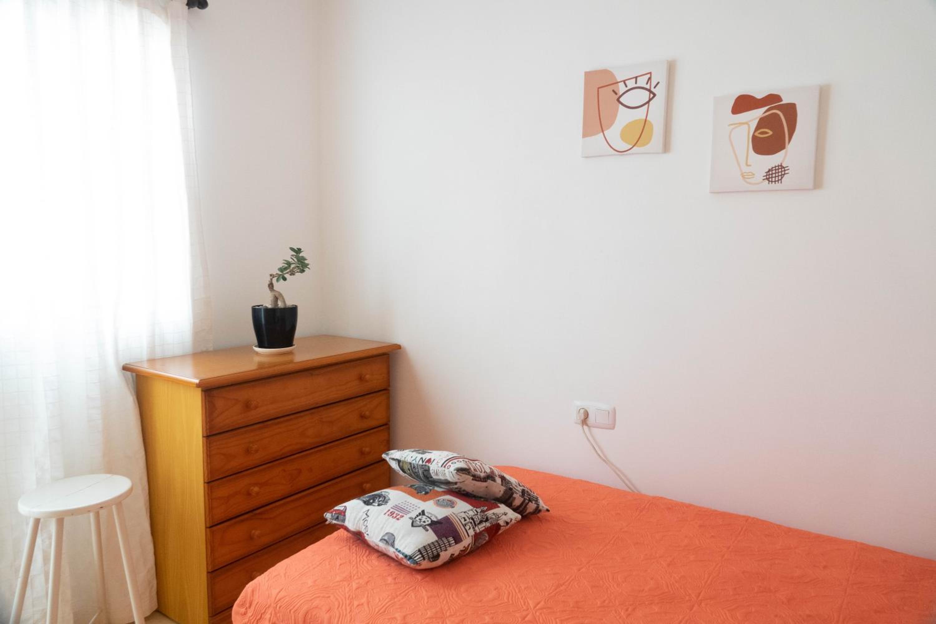 Apartment photo 2