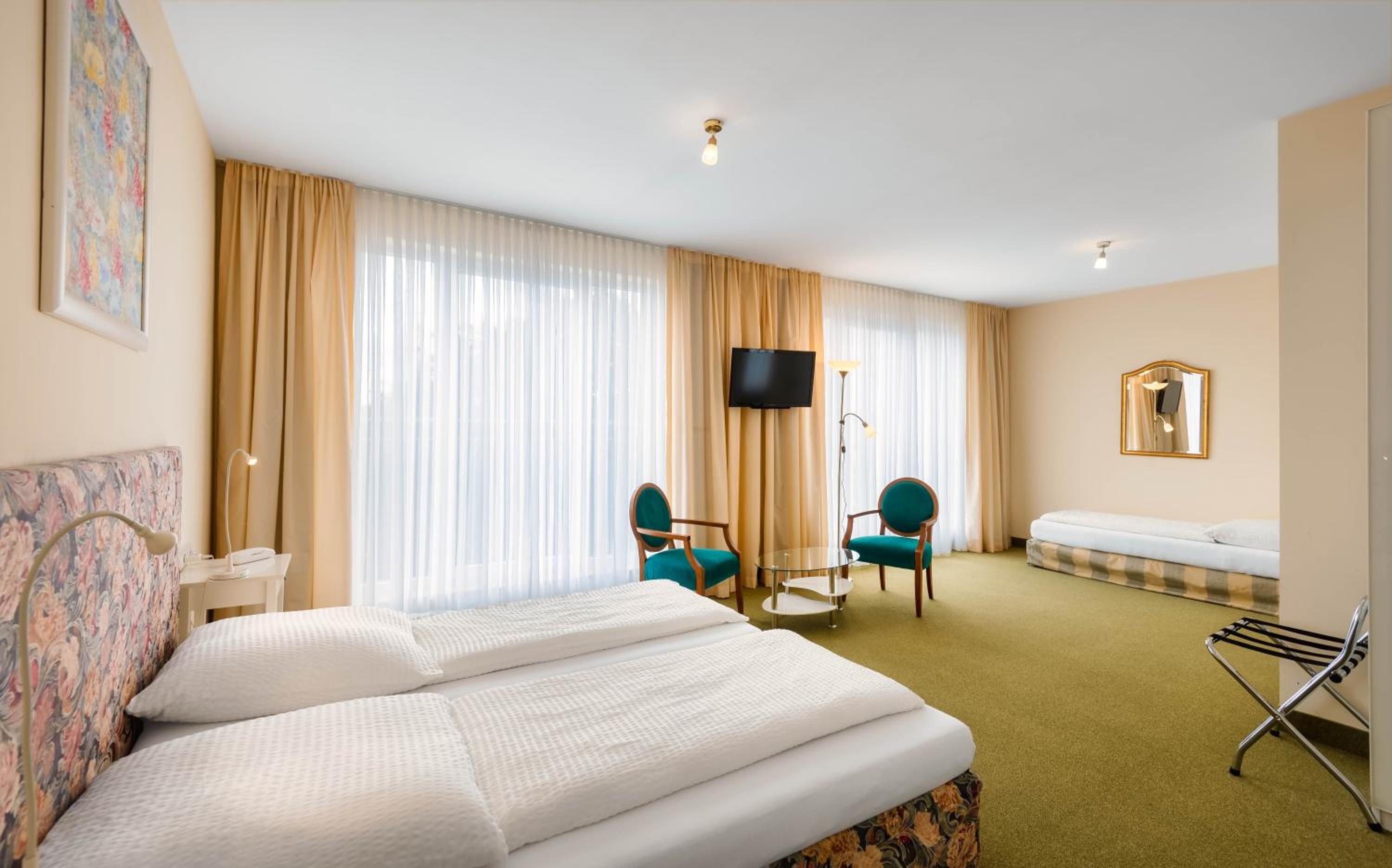 Triple Room - Photo 7