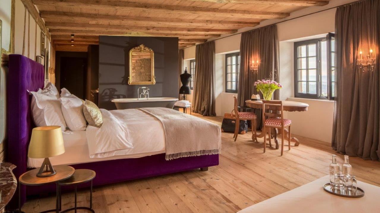 Suite with Mountain View