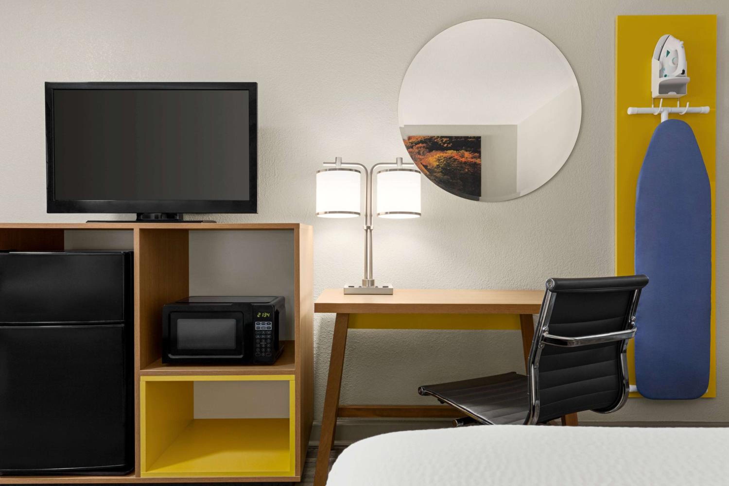 King Room- Non-Smoking - Photo 2