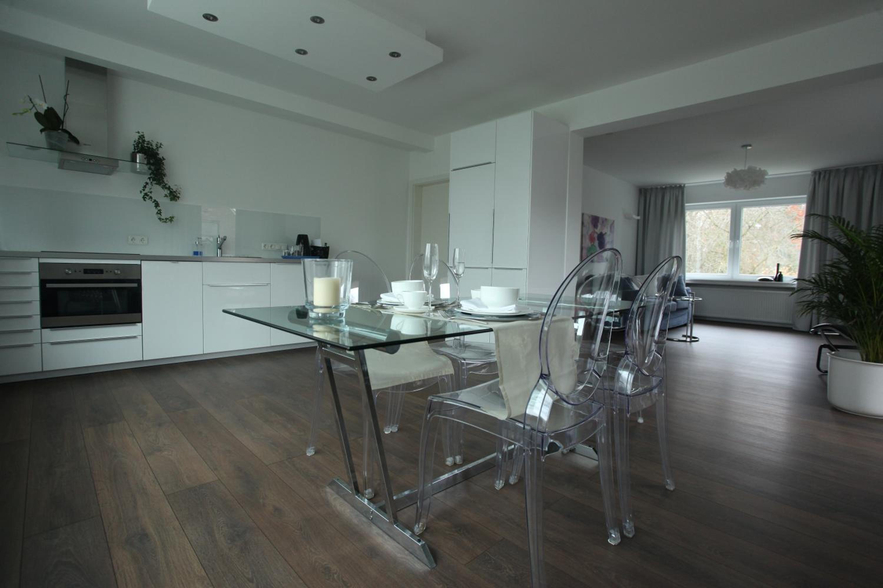 Apartment with Terrace photo 2