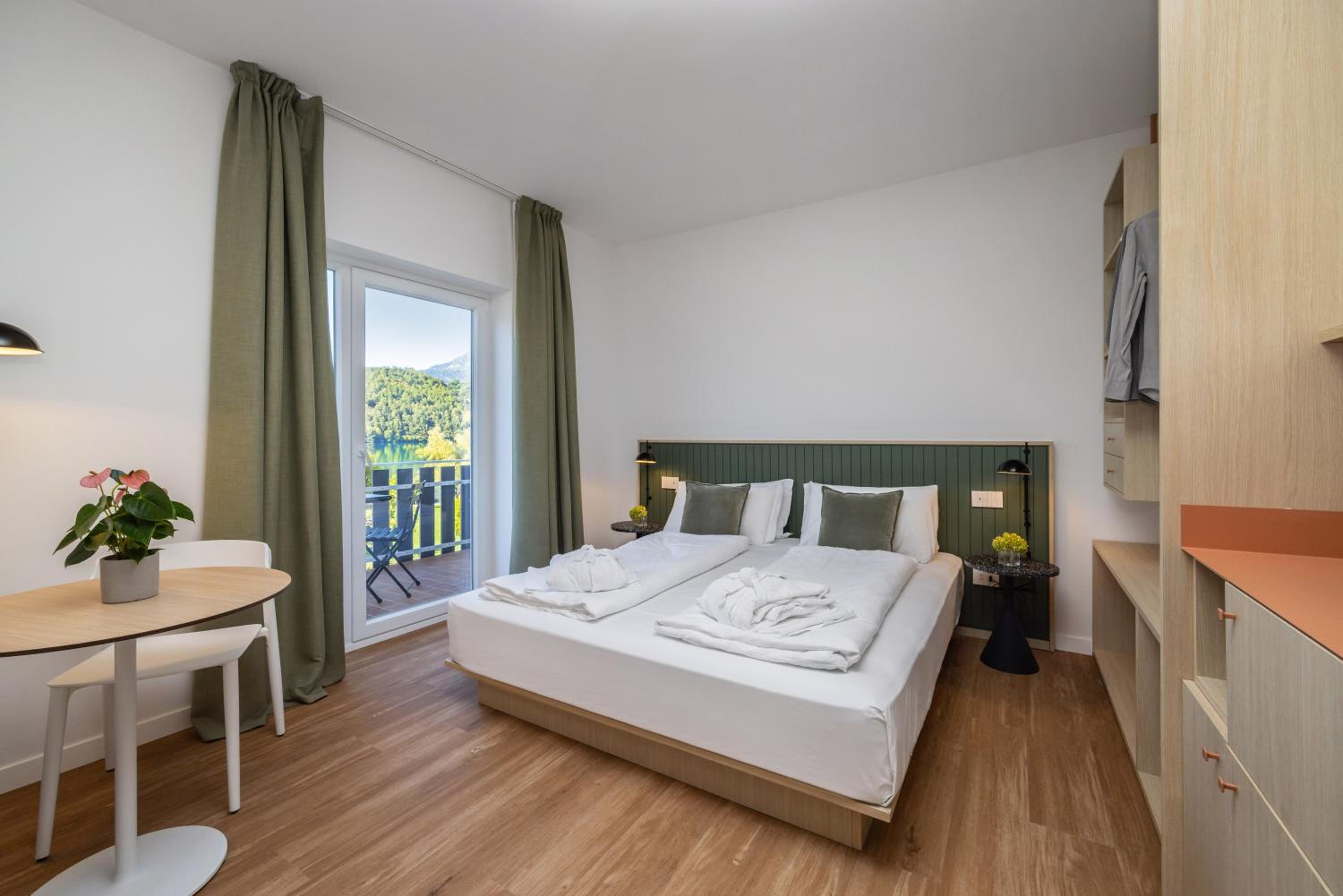 Deluxe Double Room - Photo 3