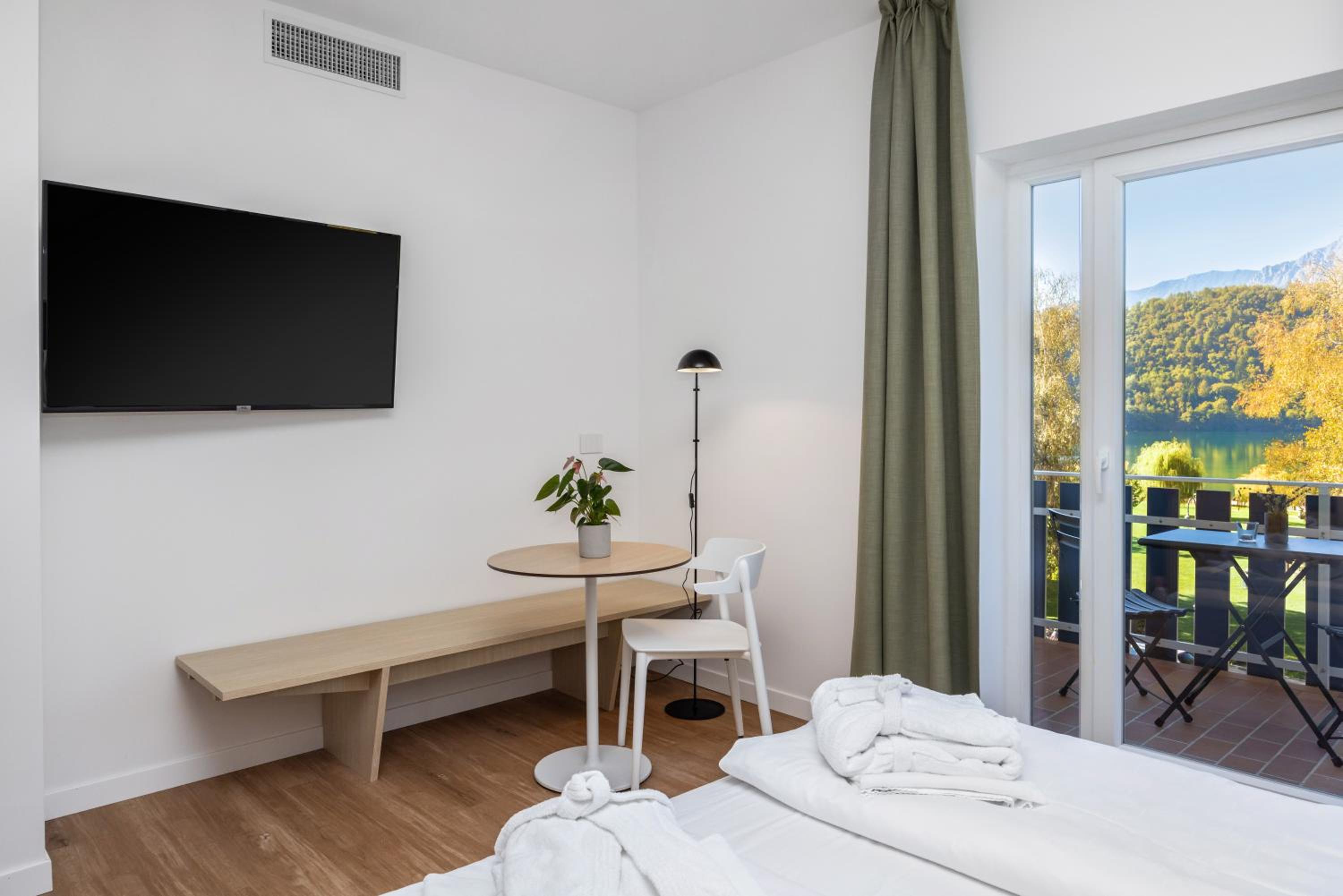 Deluxe Double Room - Photo 5