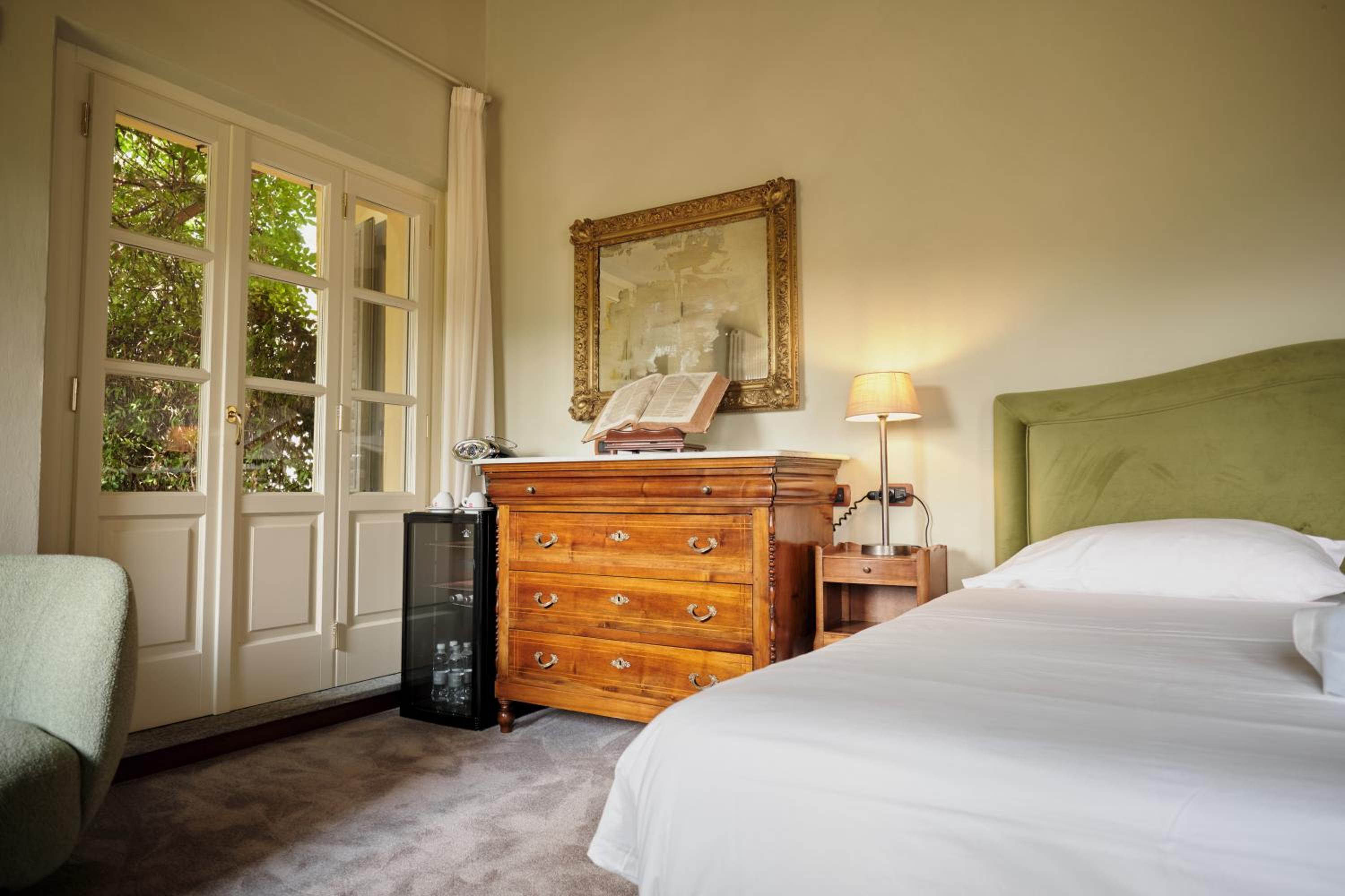 Suite - Photo 5