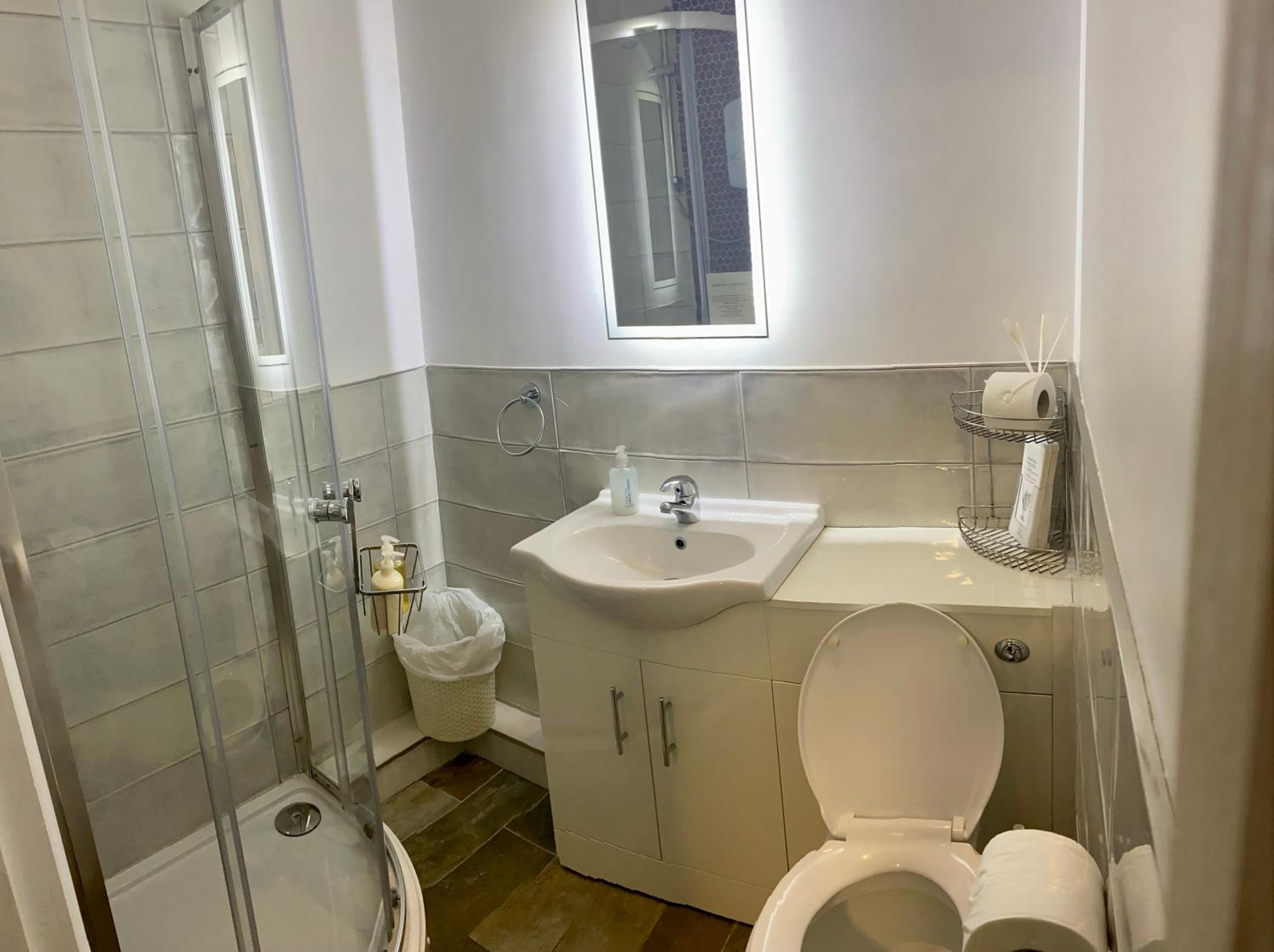 Double or Twin Room with Shared Bathroom photo 3