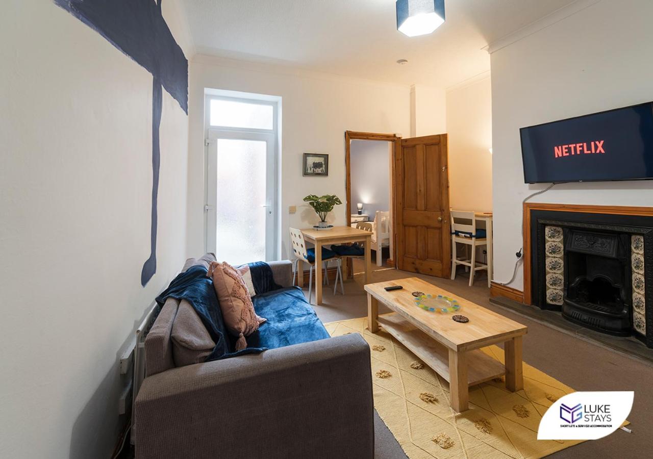 Three-Bedroom Apartment photo 2