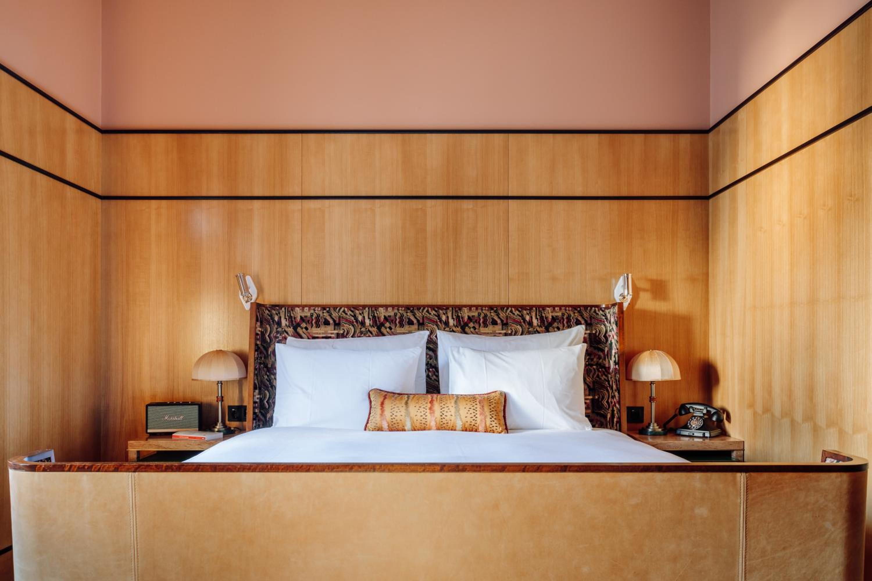 Superior King Room - Photo 2