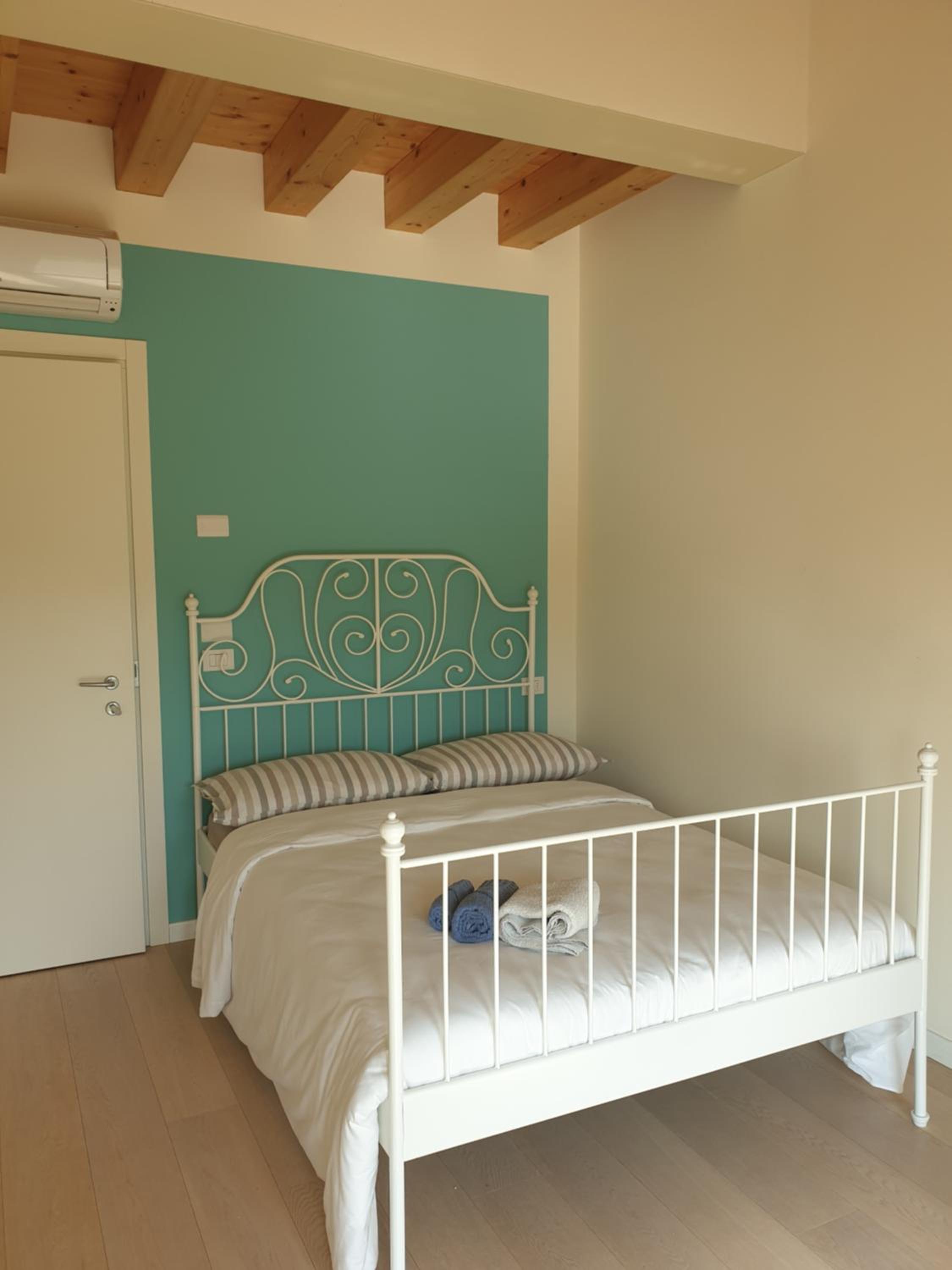 Small Double Room photo 2