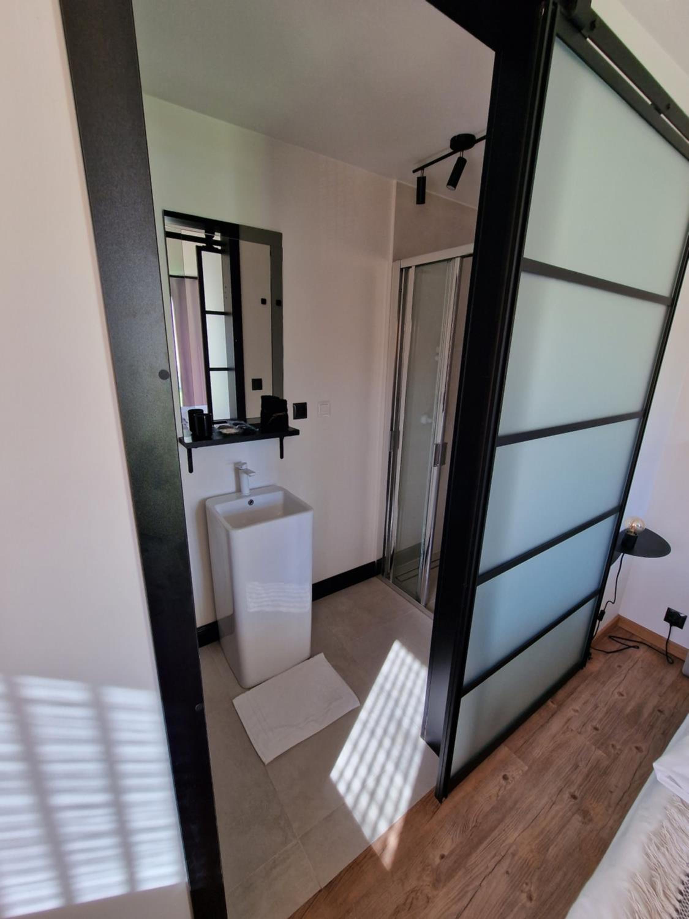 Deluxe Double or Twin Room with Mountain View