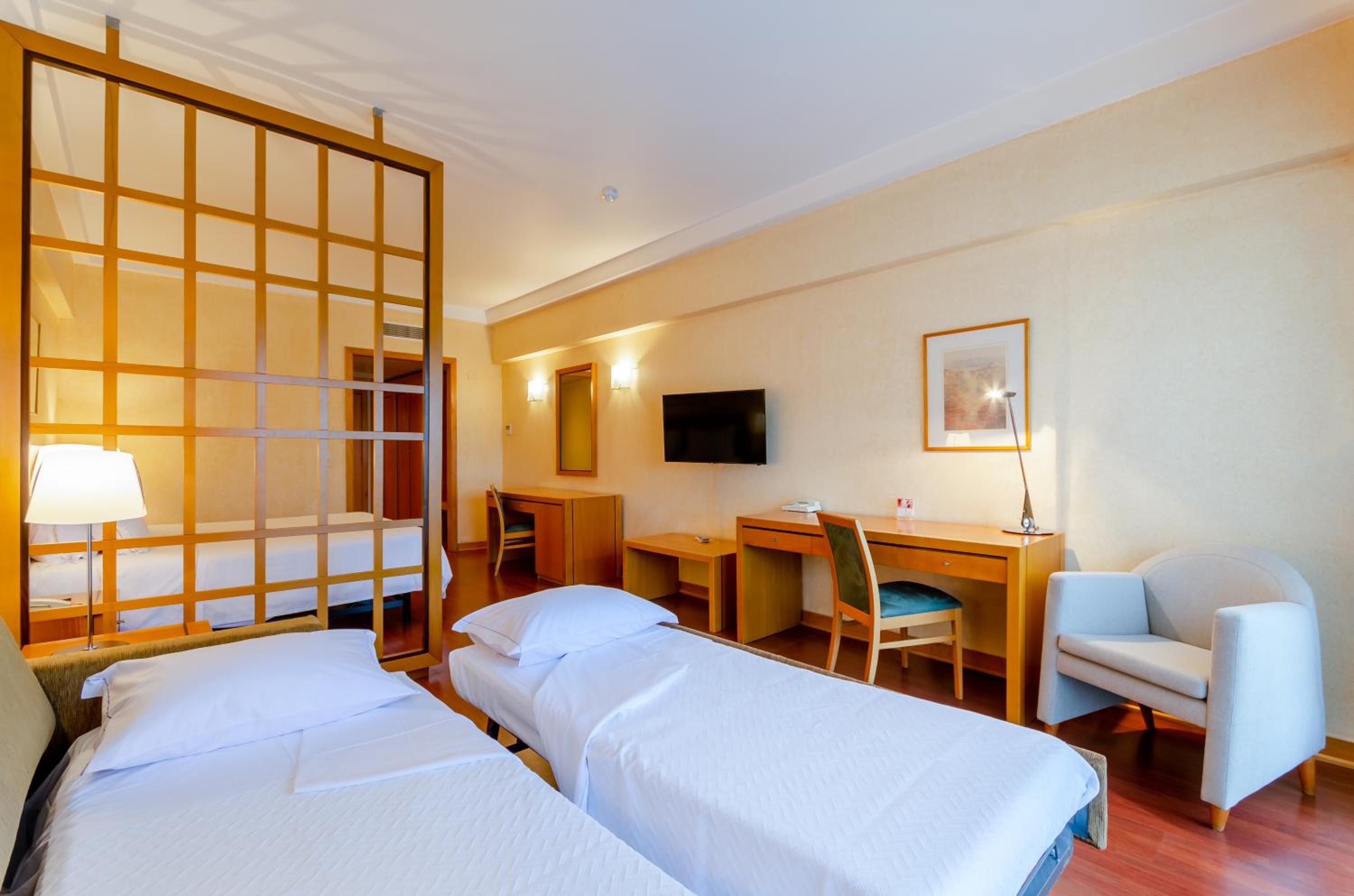 Junior Suite - Photo 11