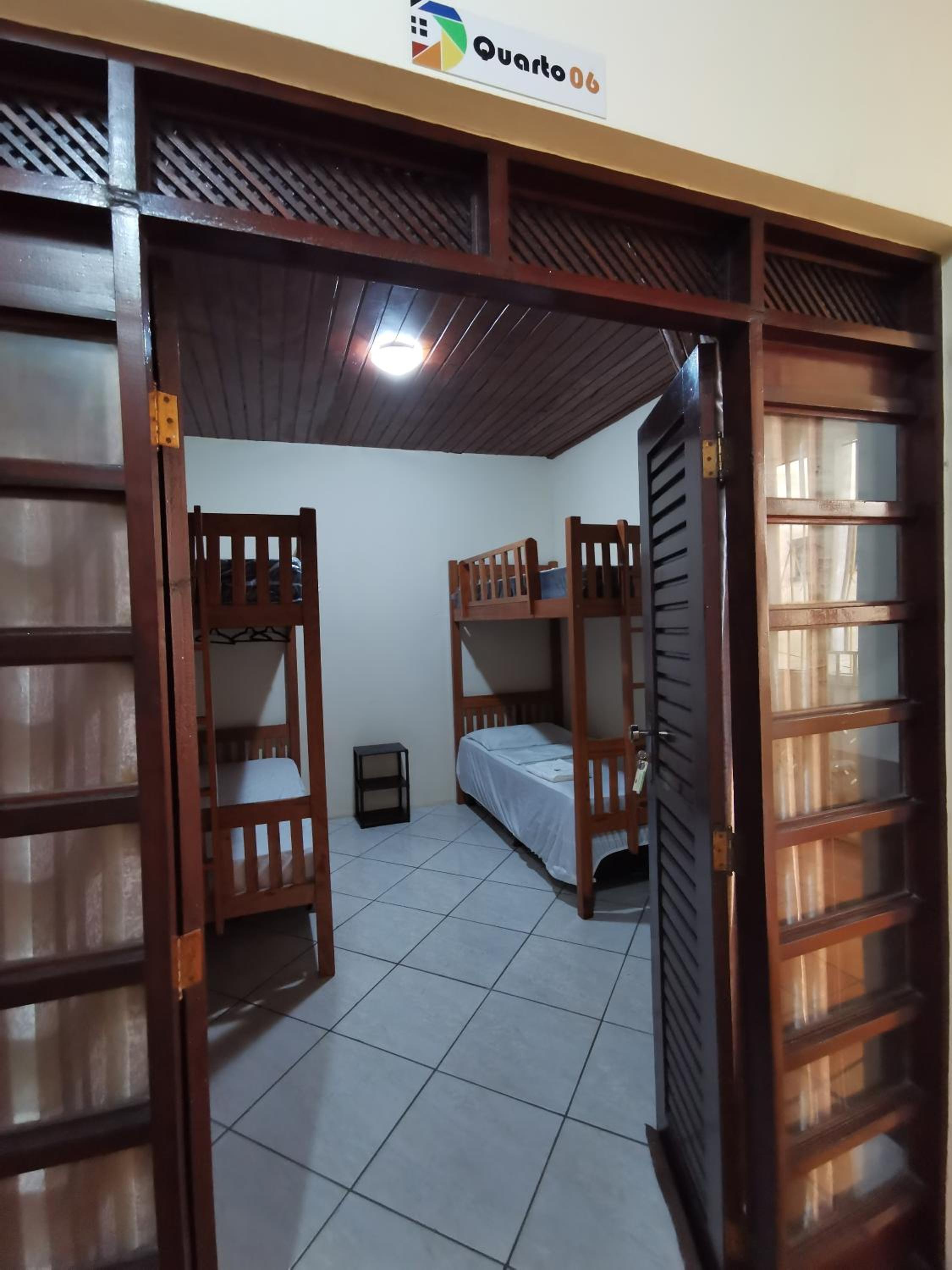 Quadruple Room with Private Bathroom photo 2