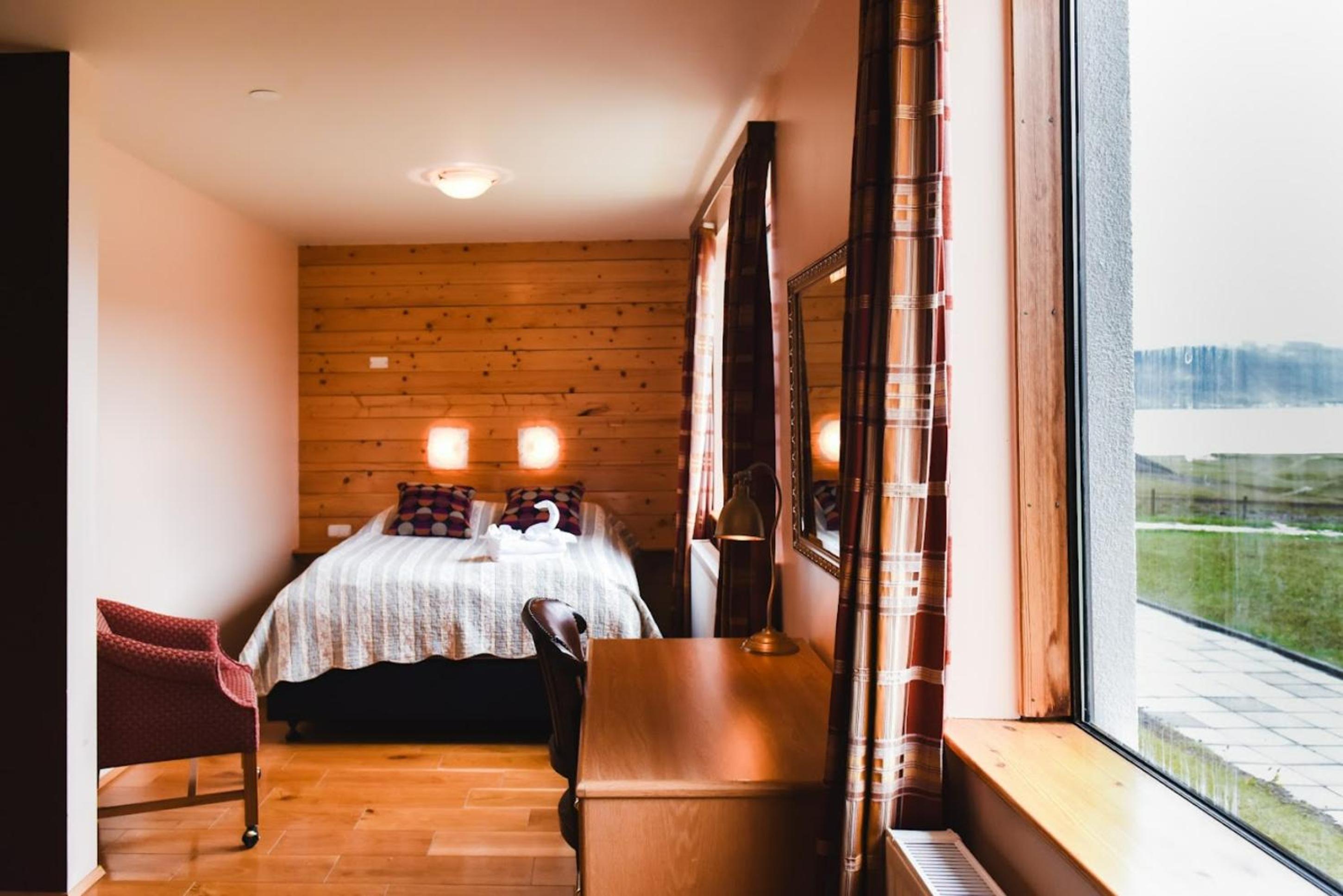 Superior Double Room with a Sea View - Photo 13