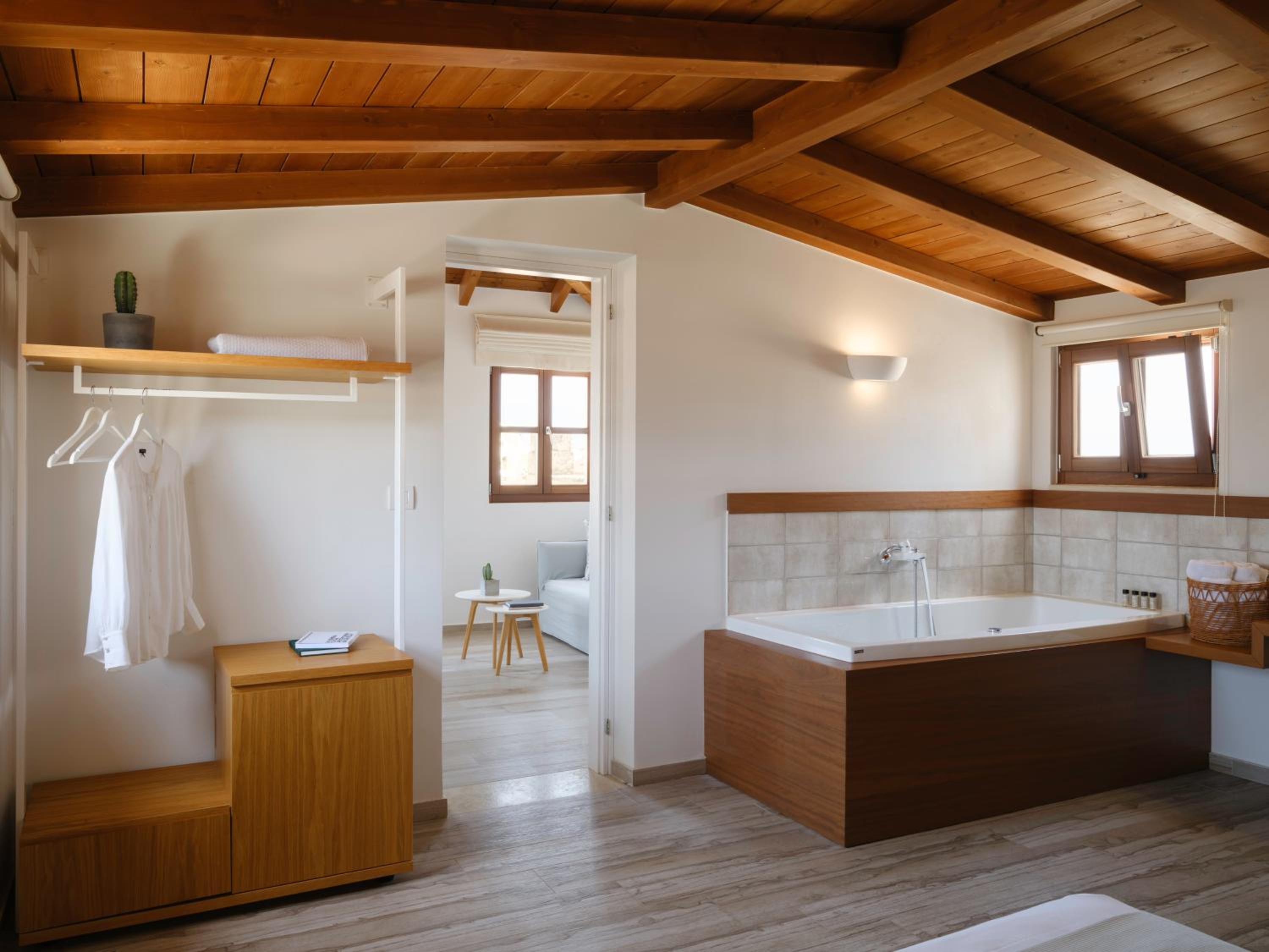 Penthouse Suite with Castle View