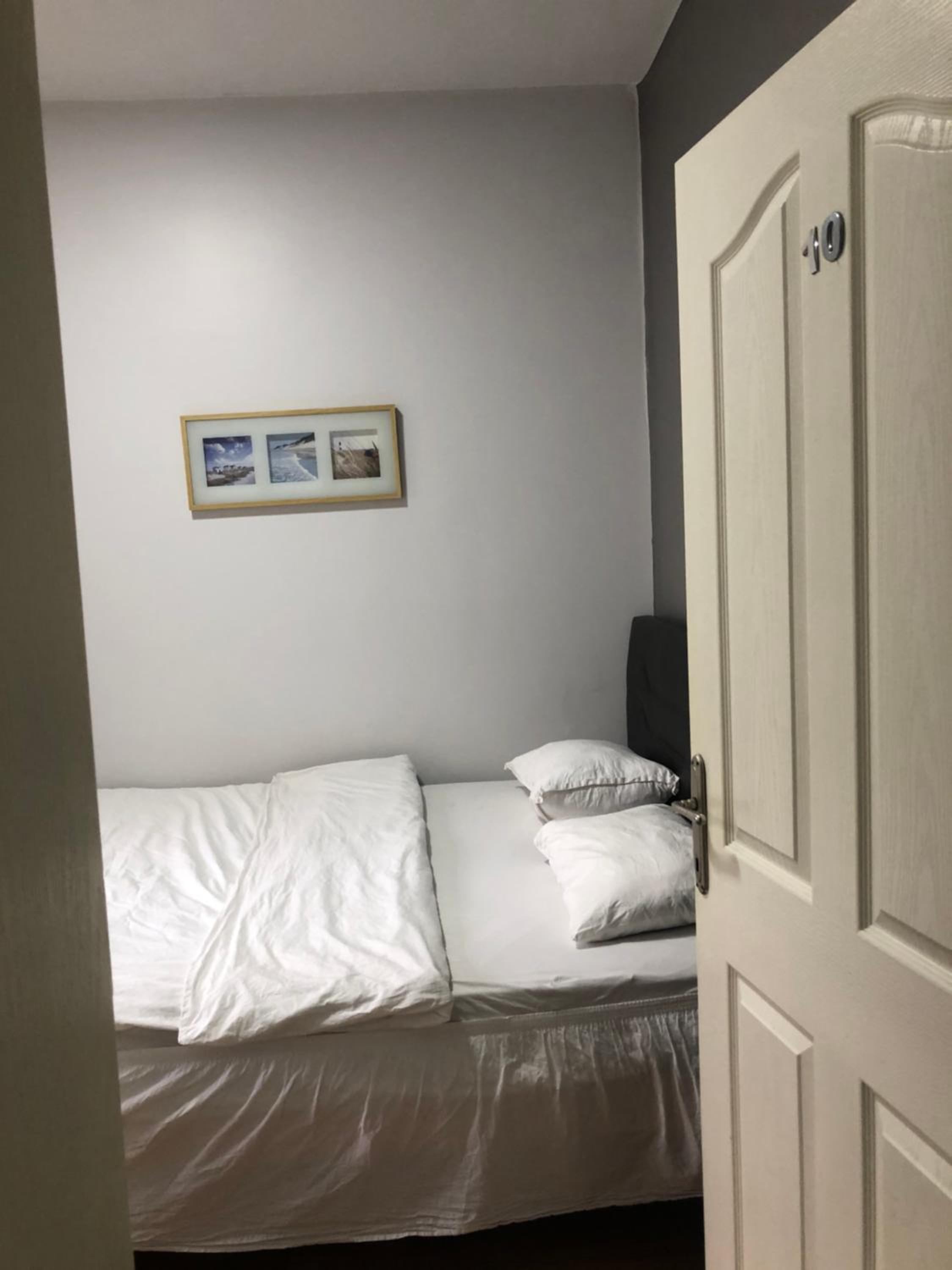 Economy Double Room photo 2