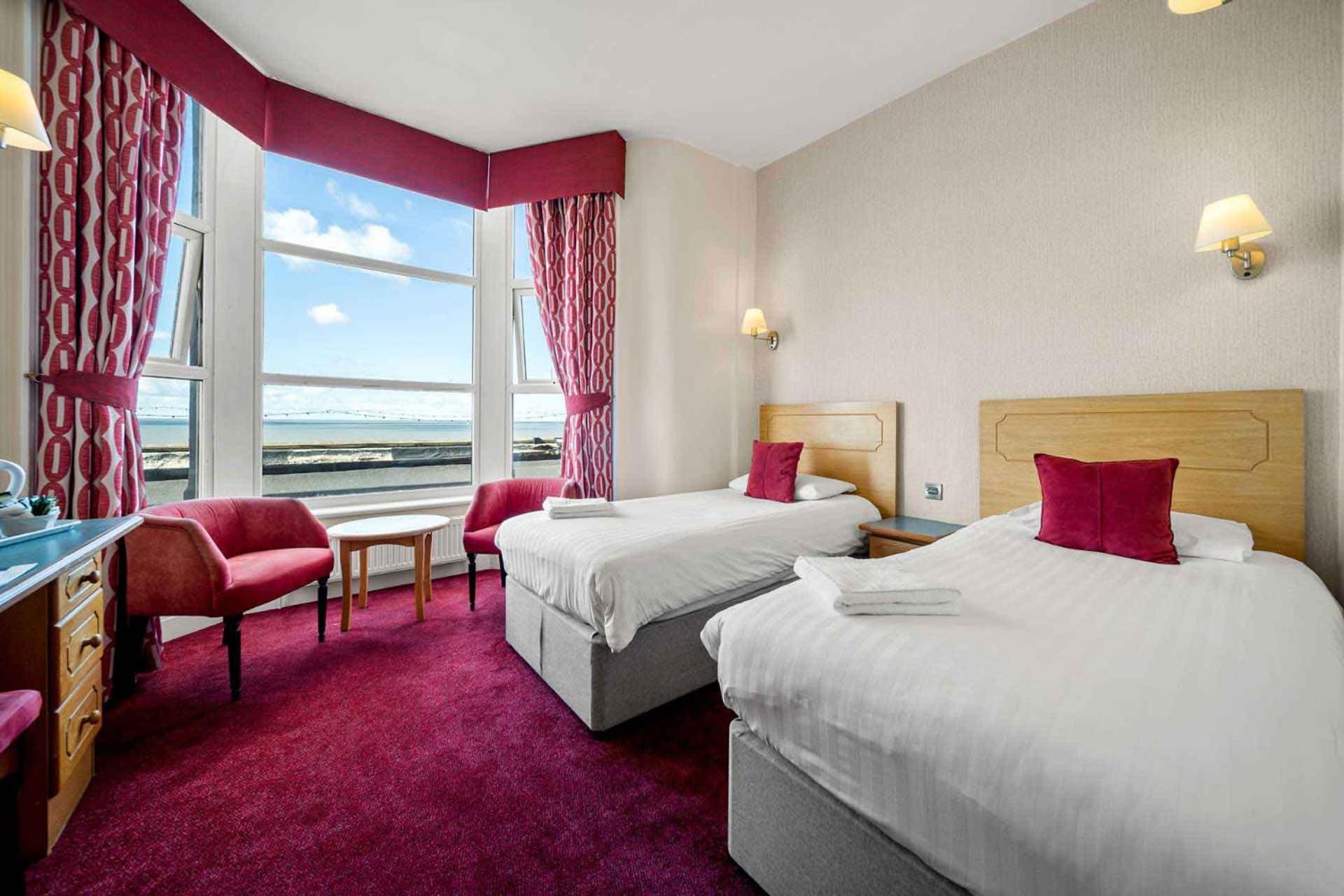 Twin Room with Sea View photo 1