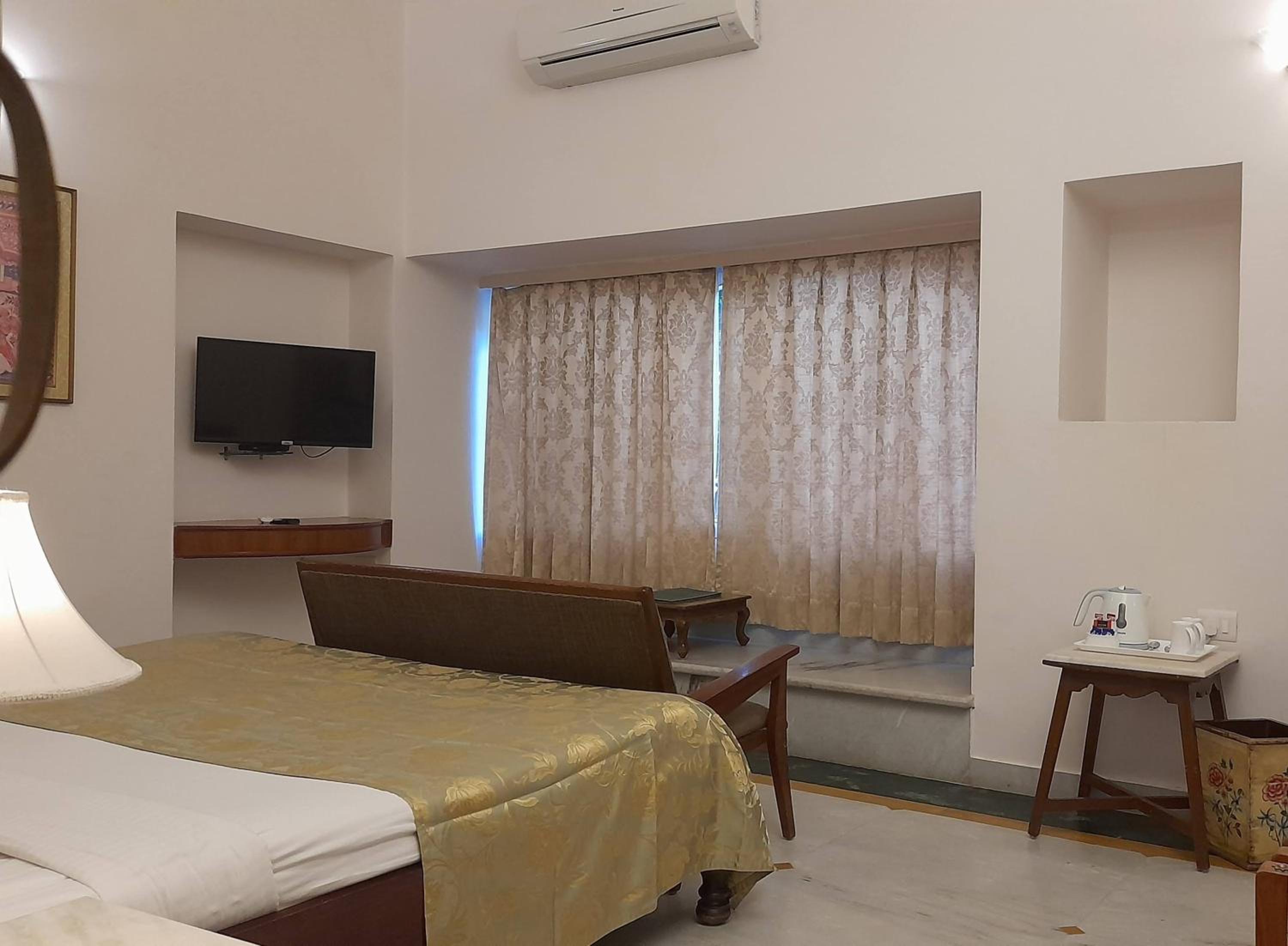 Deluxe Room: Early Checkin by 3hrs till July'26 - Photo 9