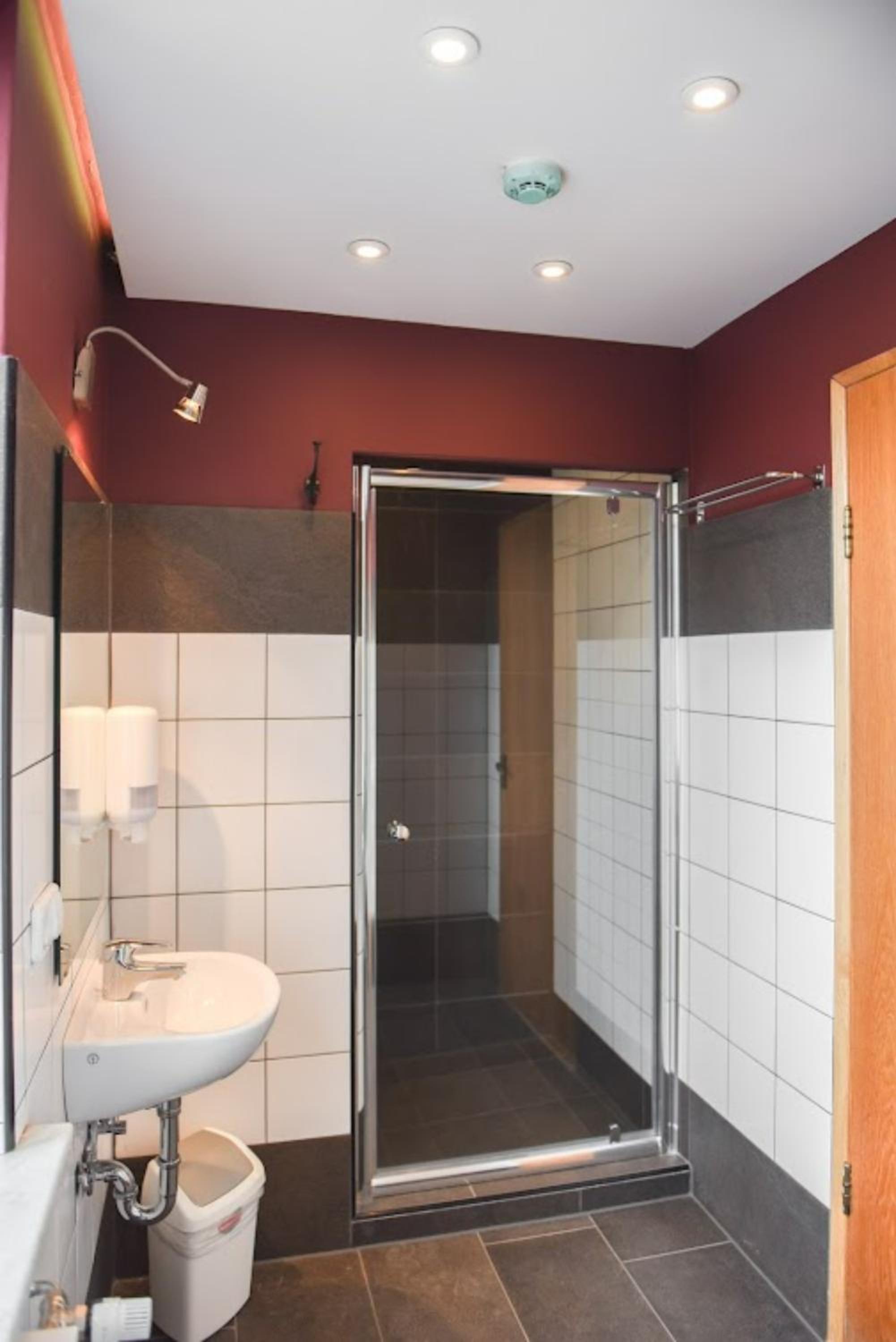 Standard Triple Room - Photo 10