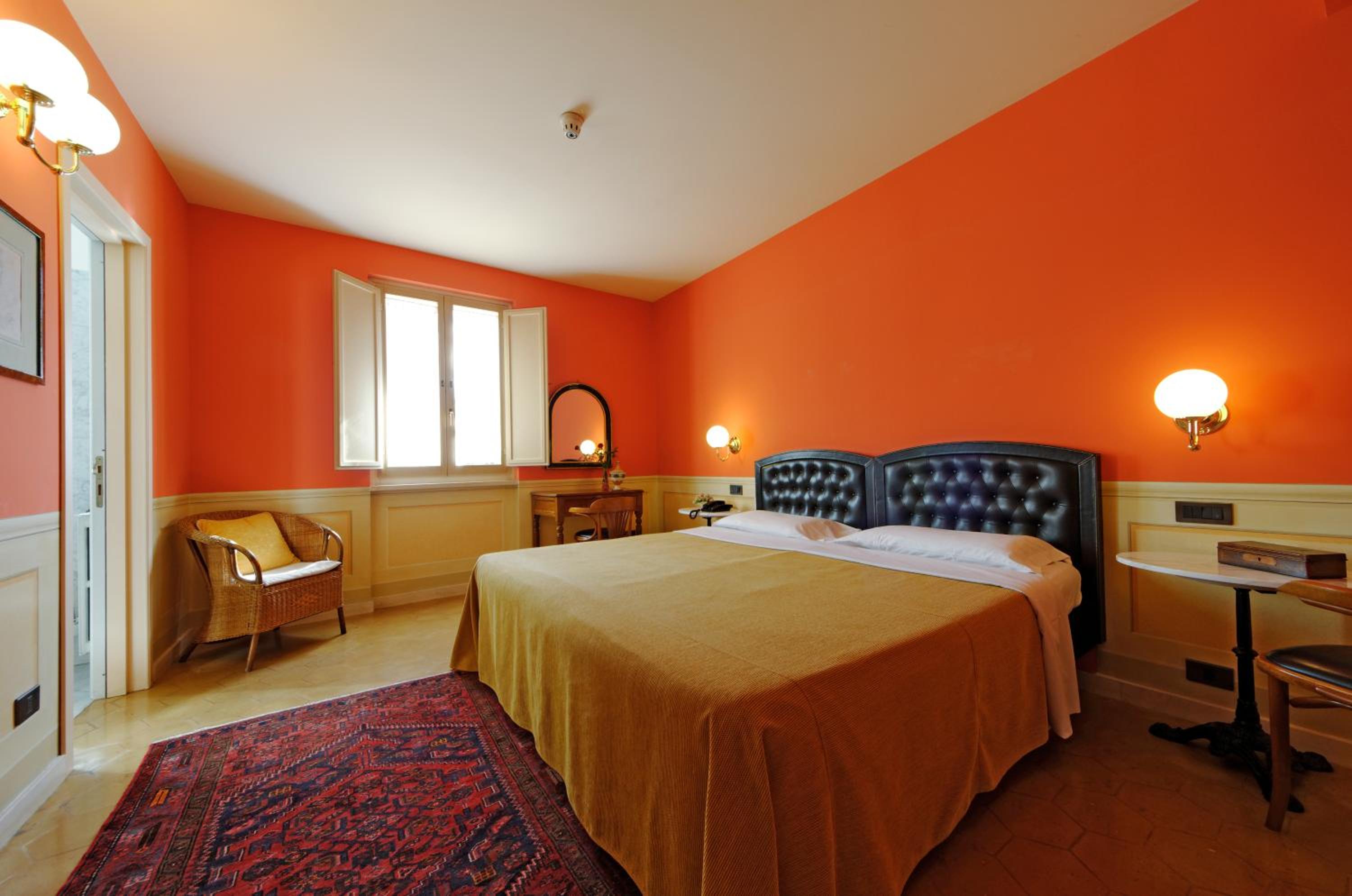 Classic Double Room - Photo 7