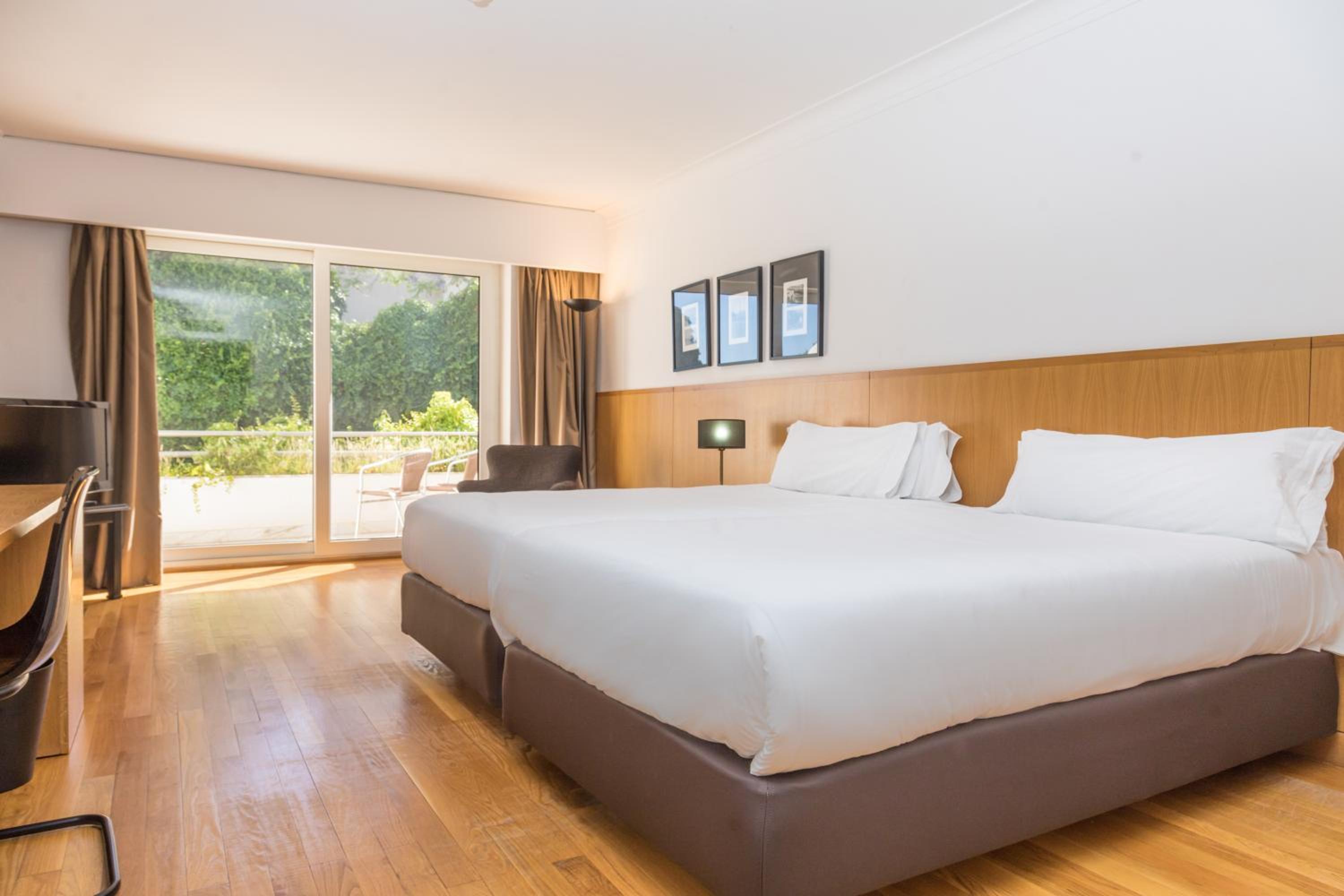 Twin Room - Photo 1