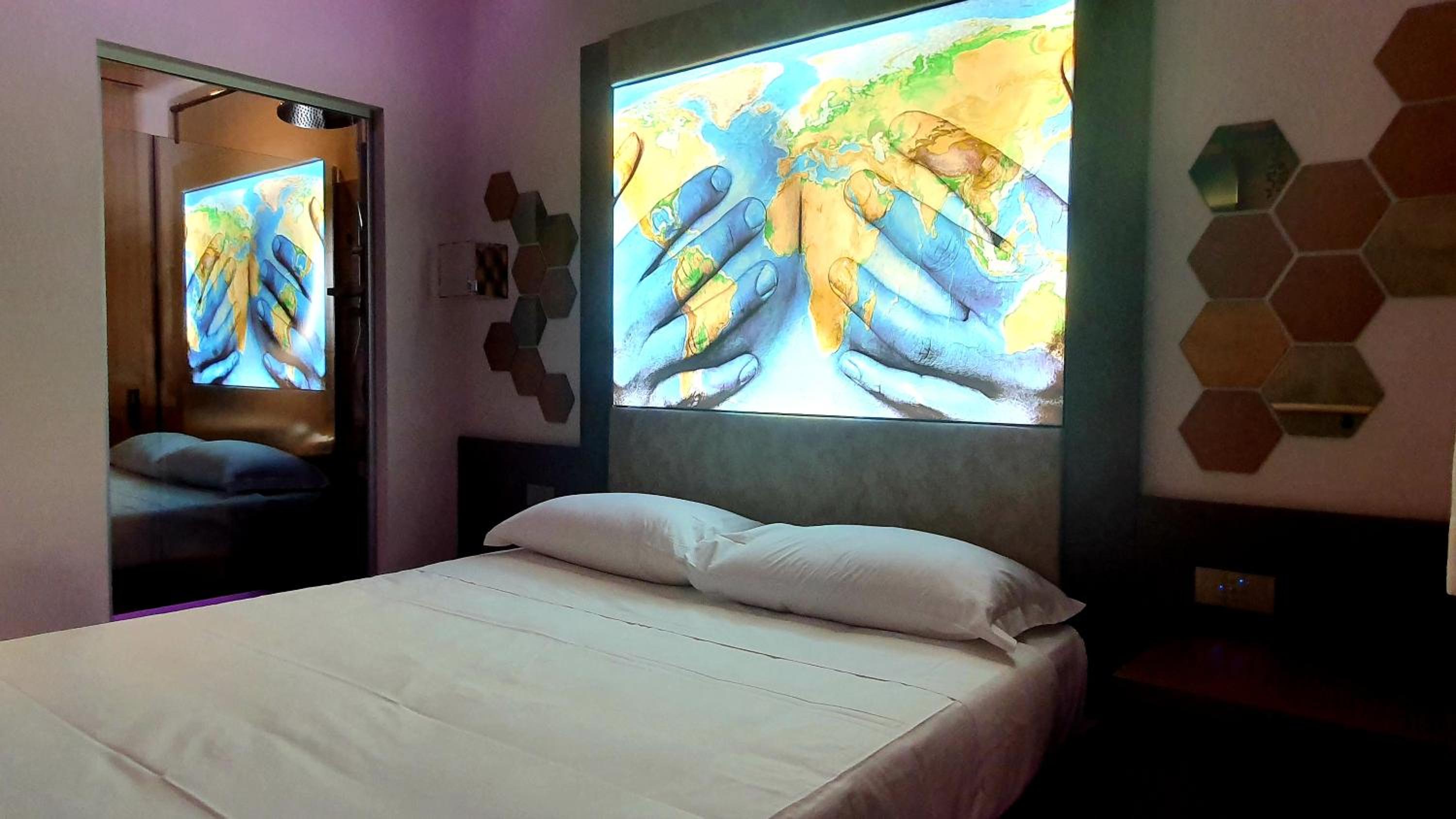 Deluxe Double Room with Shower photo 2