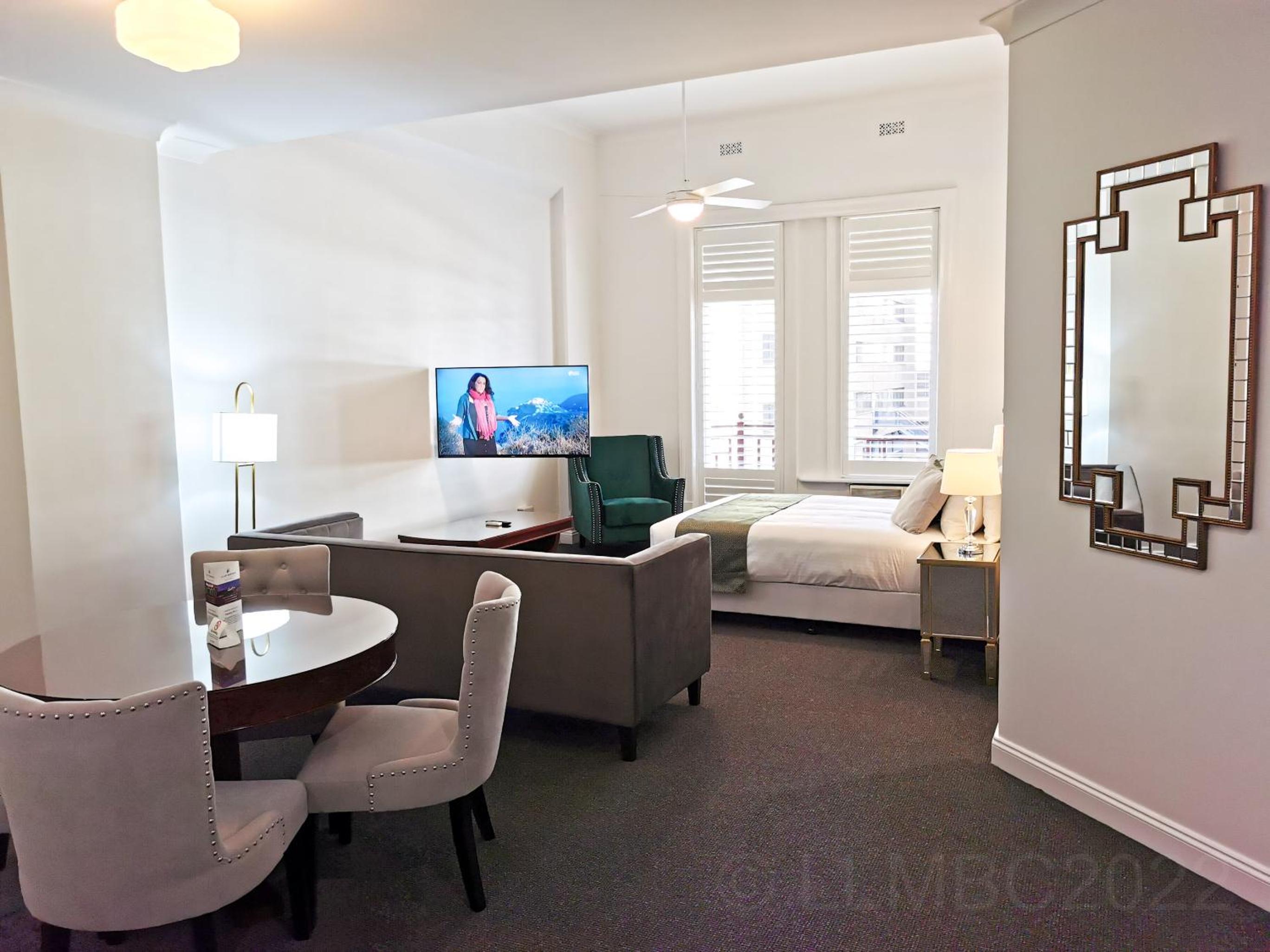Studio Apartment - Photo 9