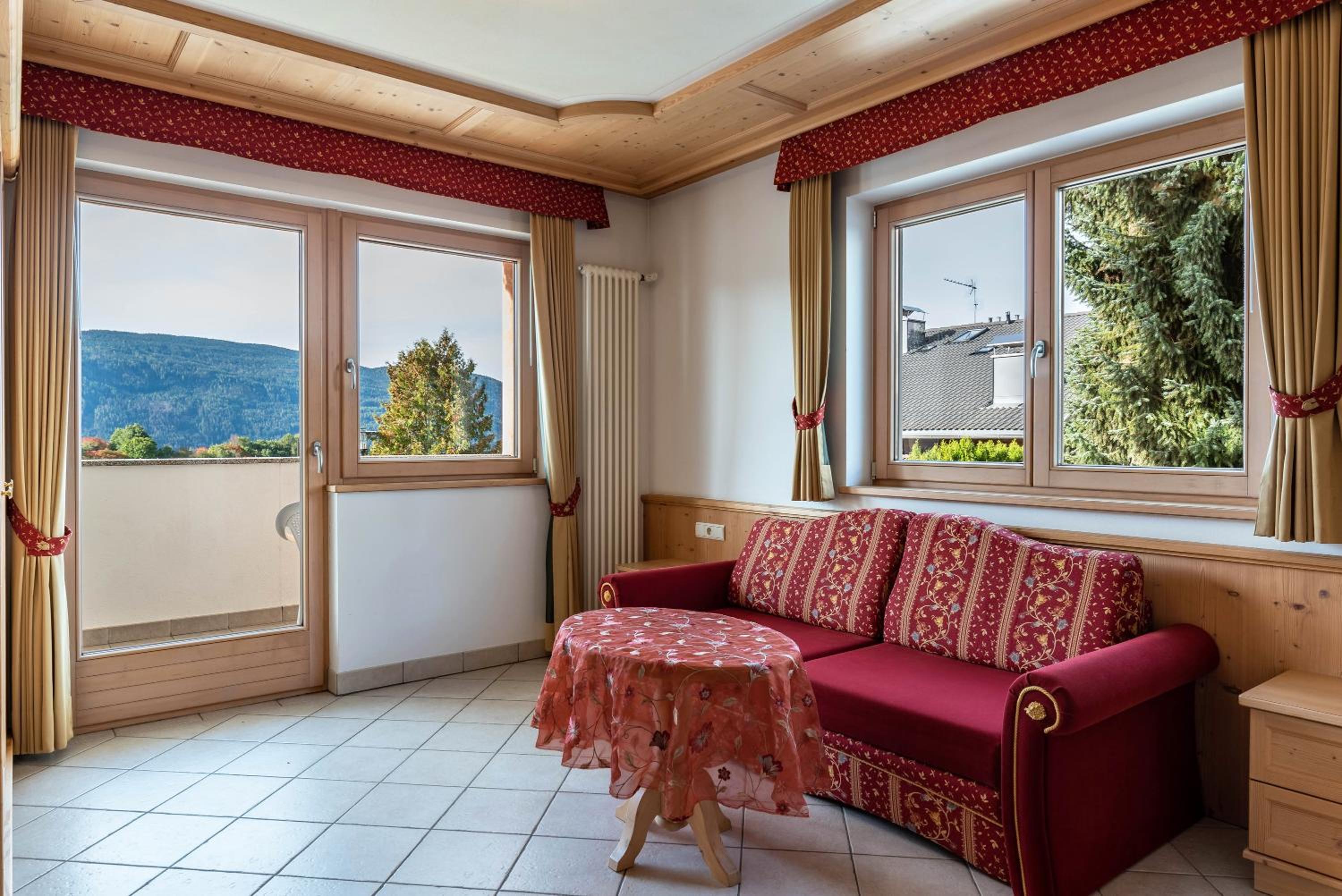 Superior One-Bedroom Apartment with Balcony