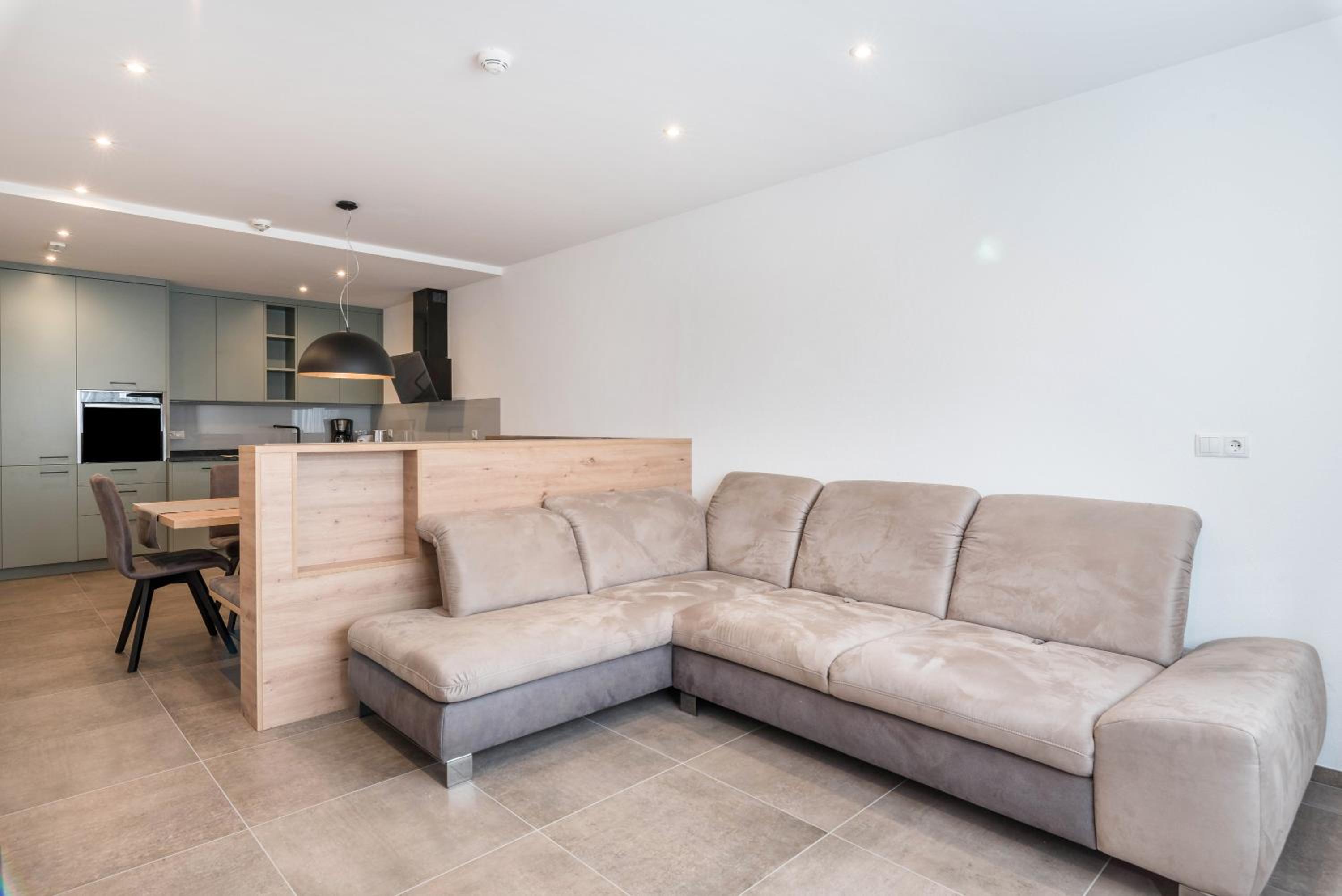 Two-Bedroom Apartment with Mountain View