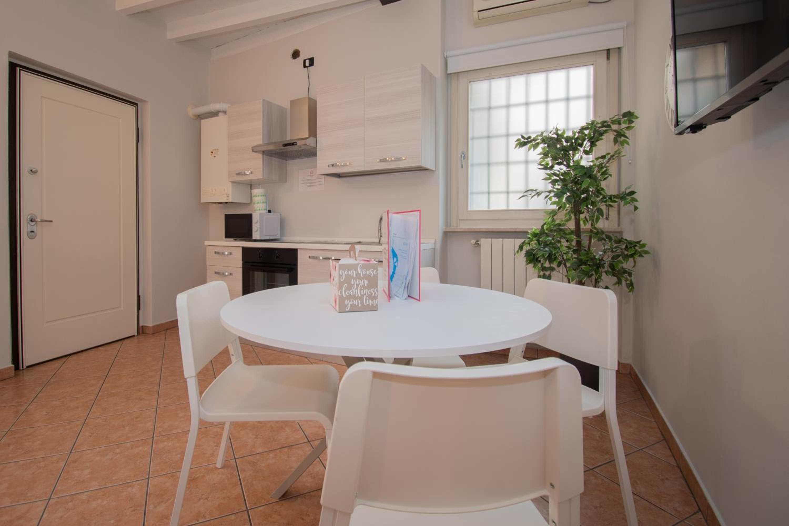 Studio Apartment photo 2