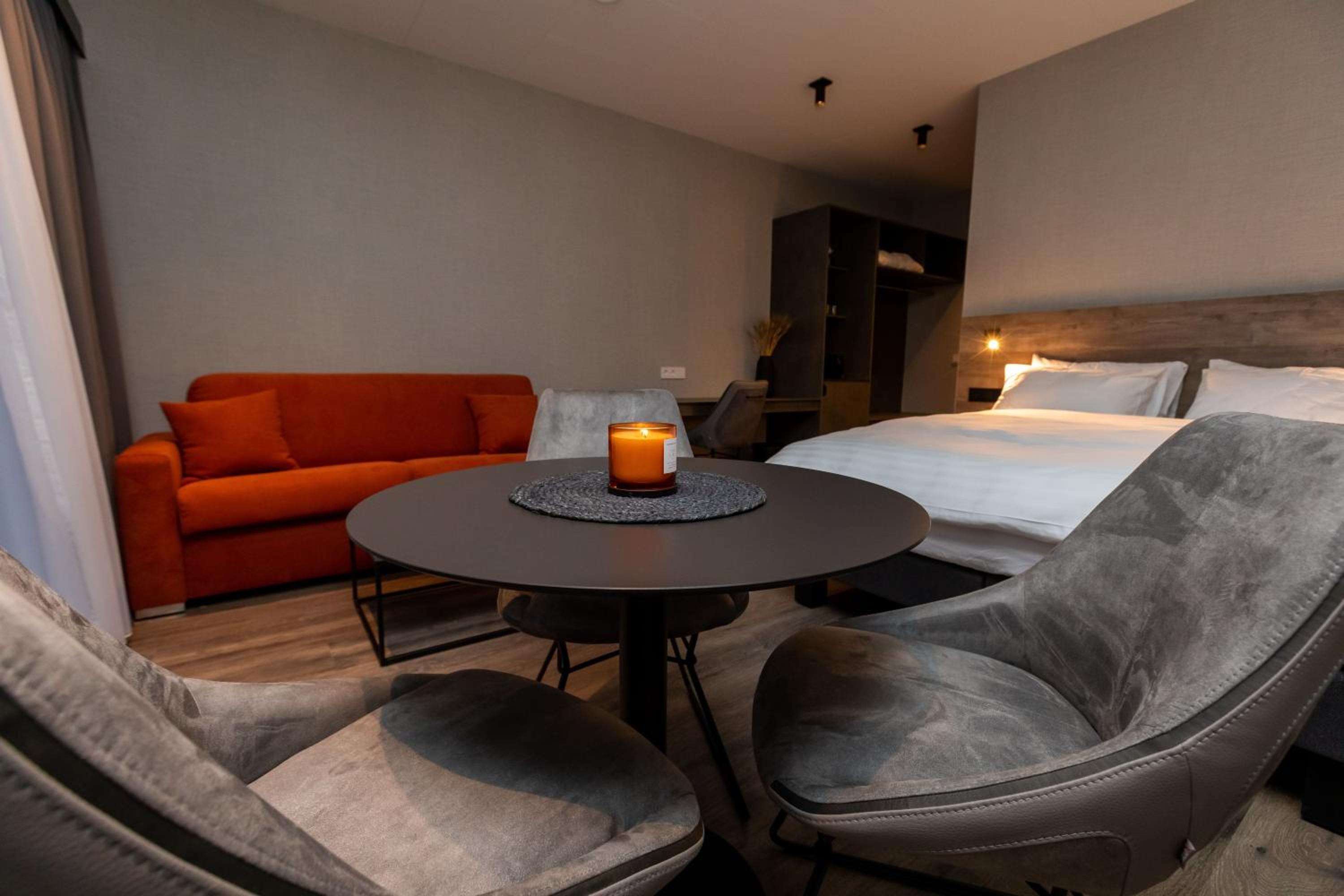 Double Room - Photo 3