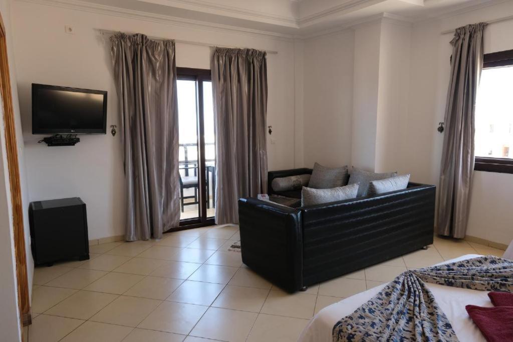 Deluxe Double Room with Balcony and Sea View photo 1