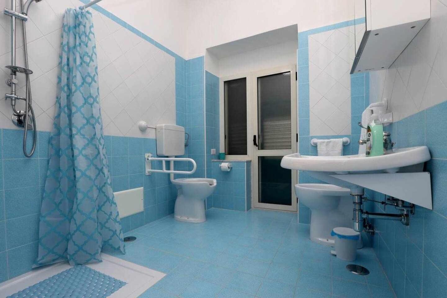 One-Bedroom House photo 2