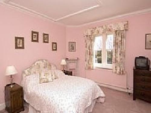 Double Room with Private Bathroom - Photo 1
